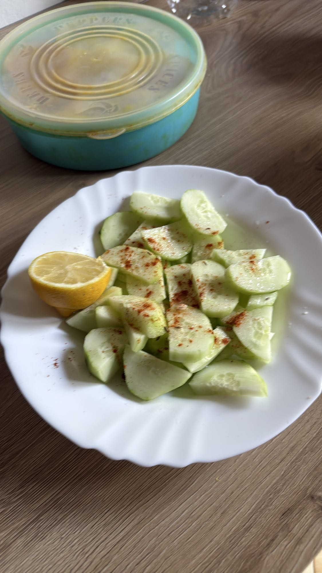 Salata de castraveți