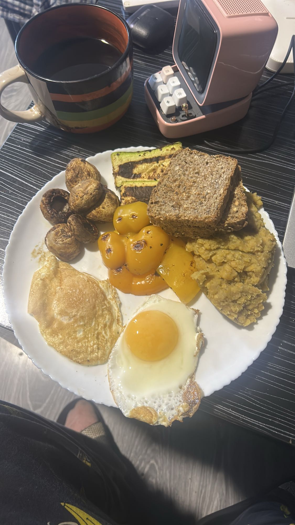 Eggs and Lentil Veggie Breakfast