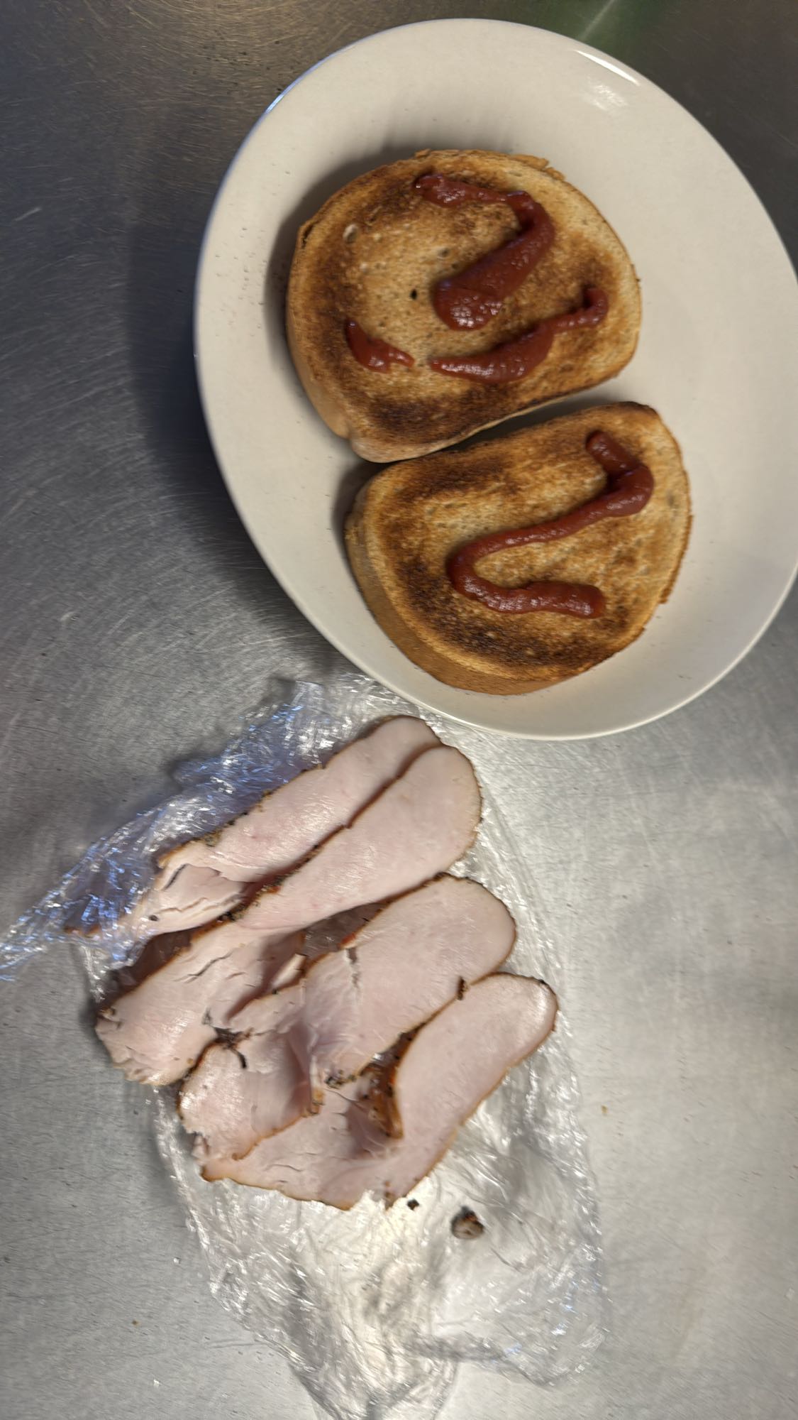 Rostad macka med kalkon