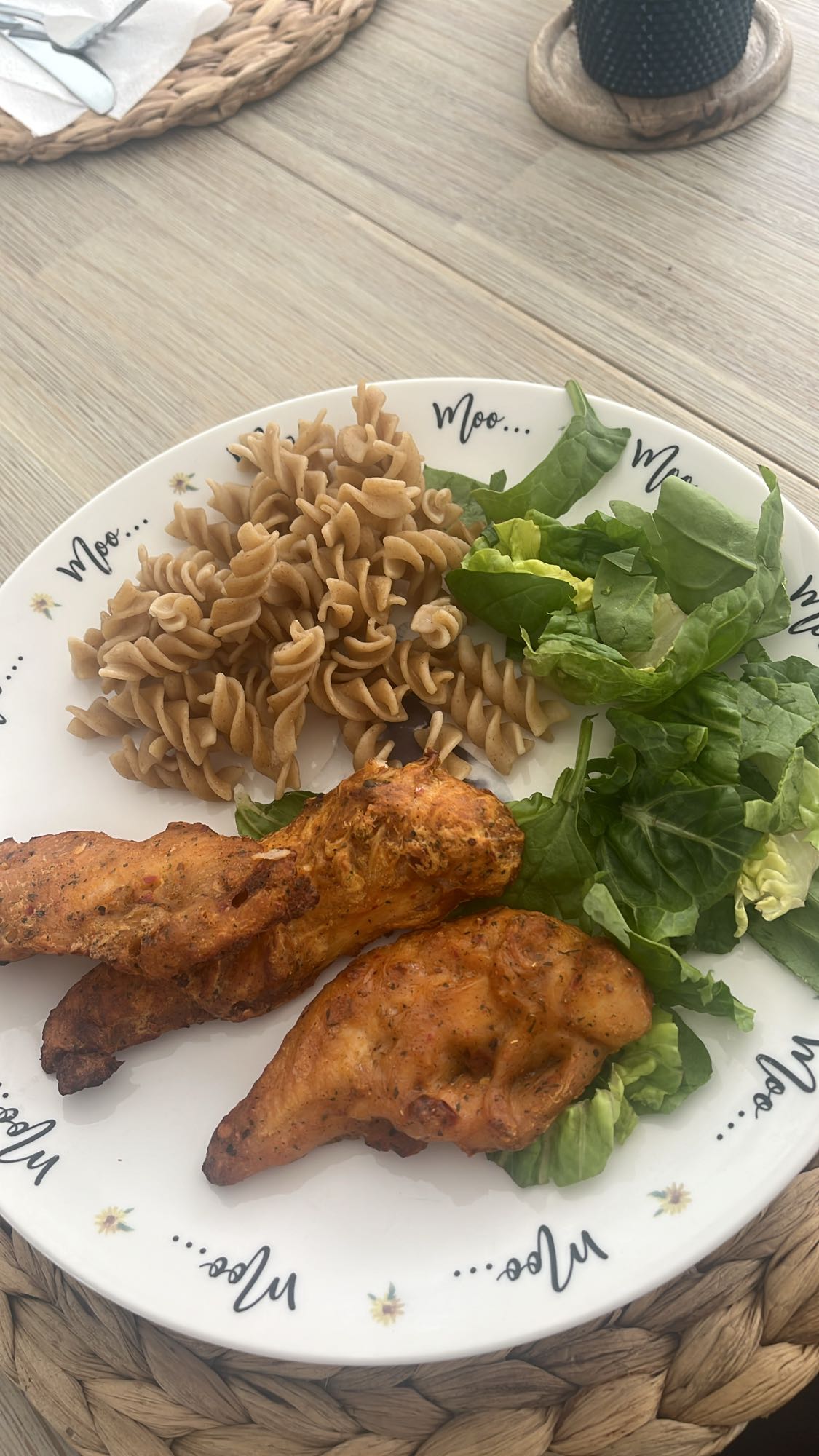 Chicken pasta salad plate