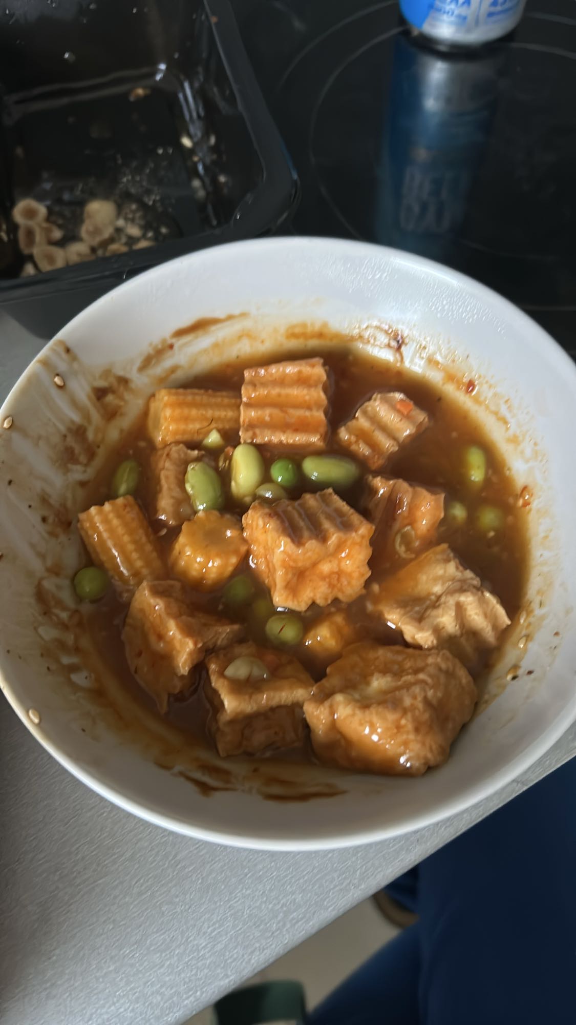 Tofu w sosie z warzywami