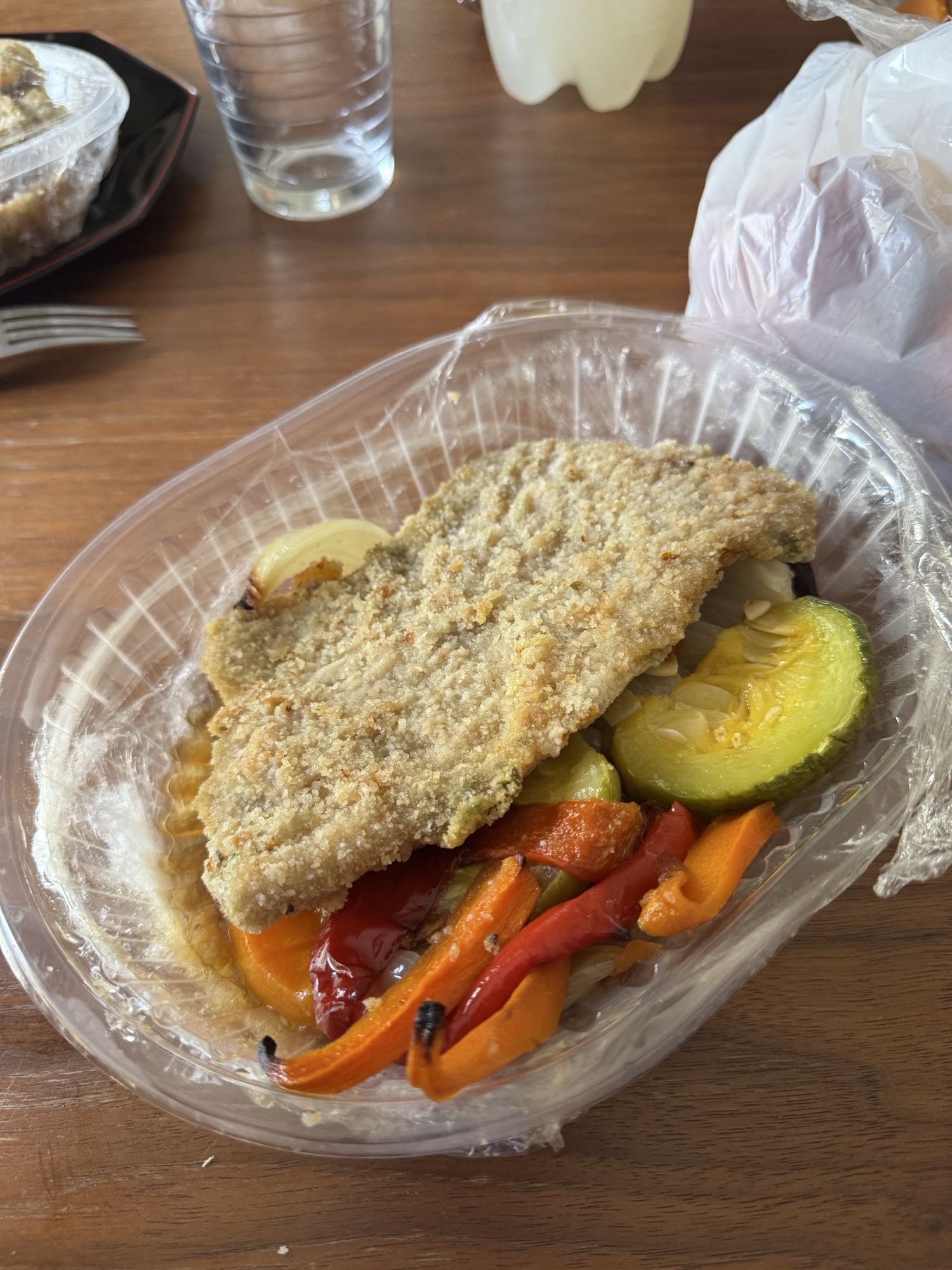 Milanesa con verduras asadas