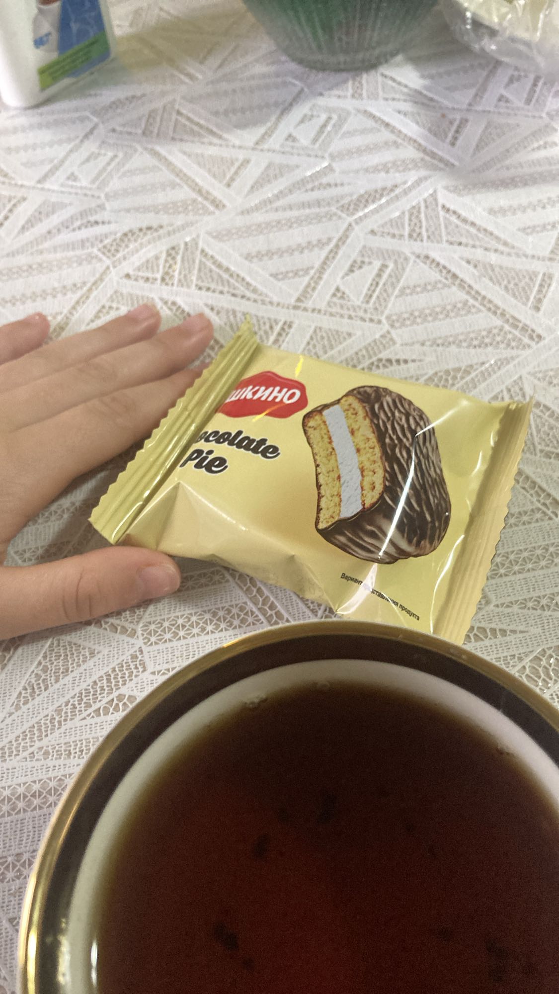 Пирожное и чай