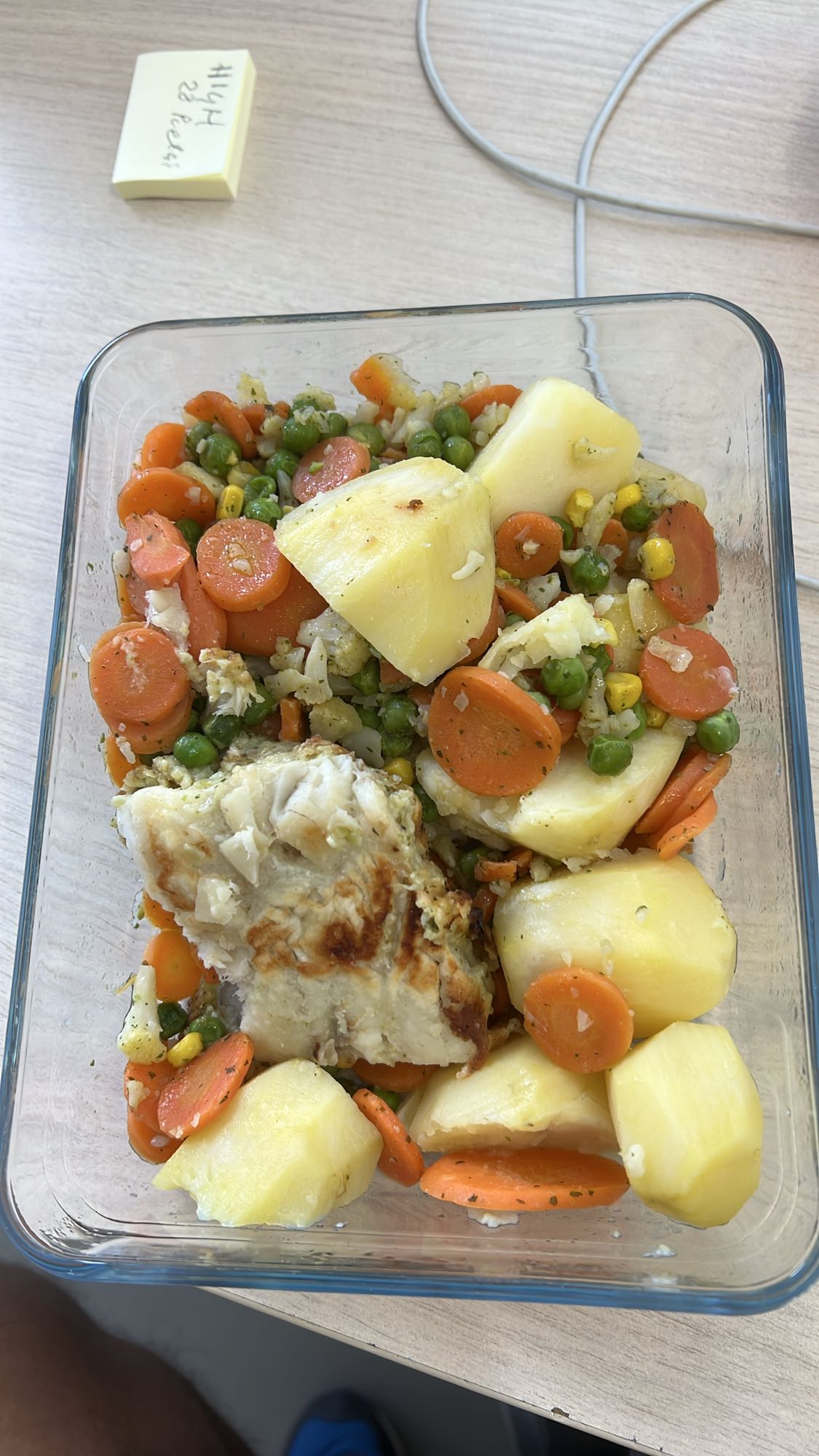 Ryba z warzywami i ziemniakami
