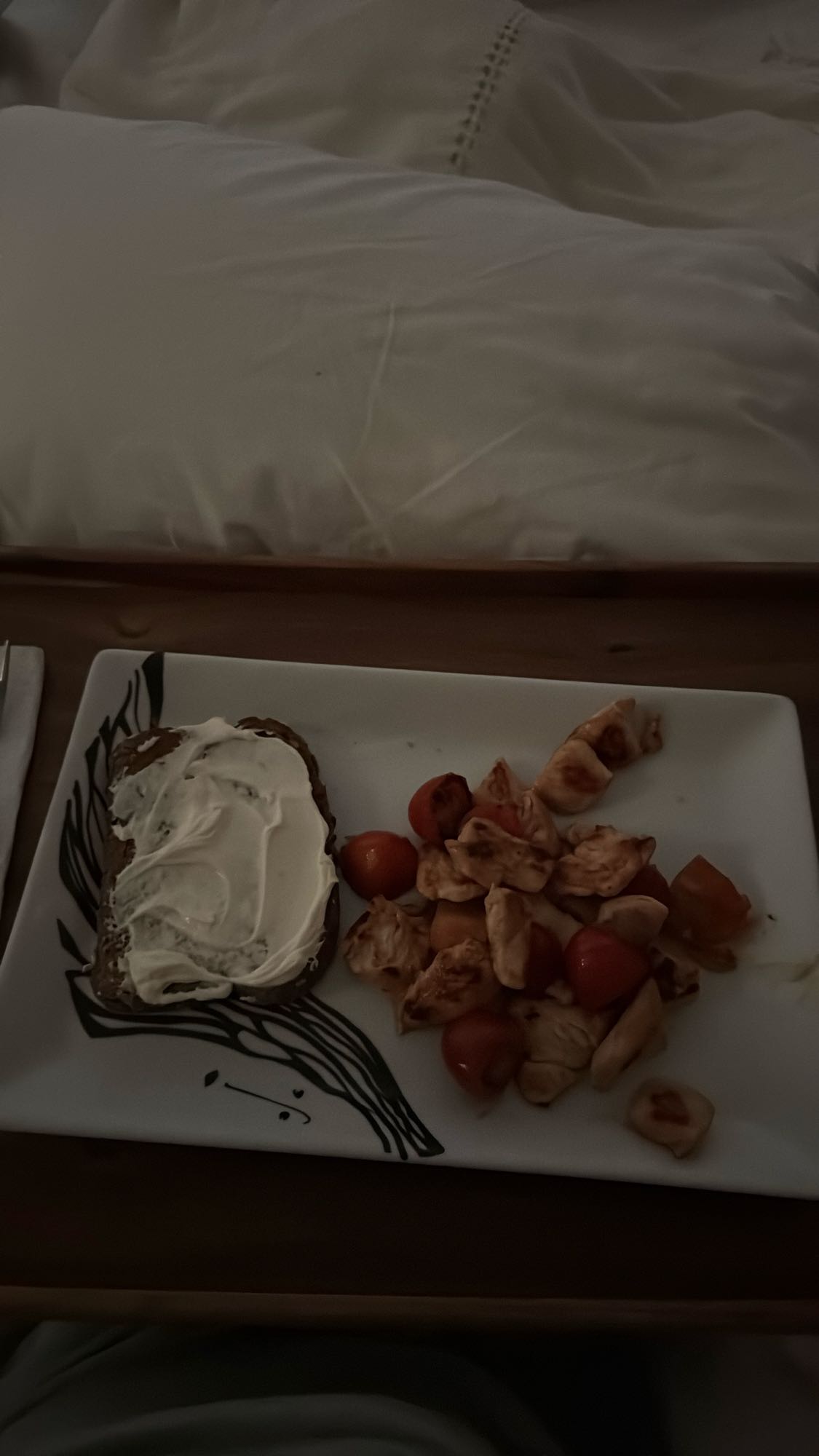 Pollo con pan y queso