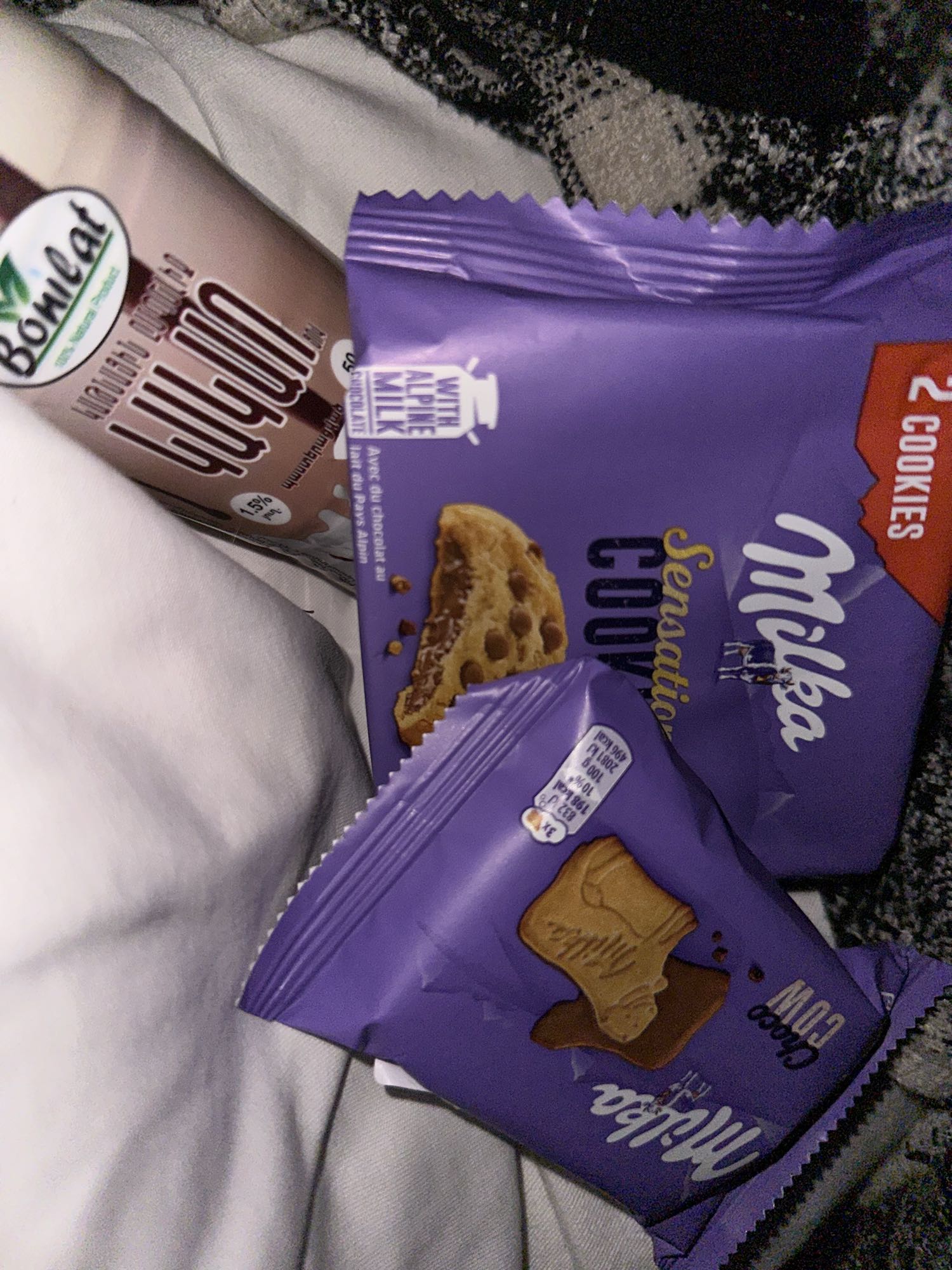 Милка и шоколадное молоко