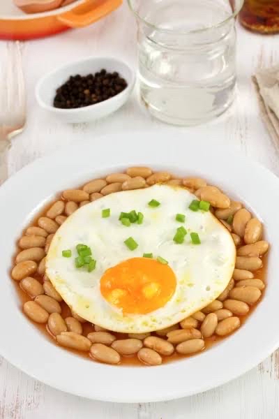 Huevos con frijoles