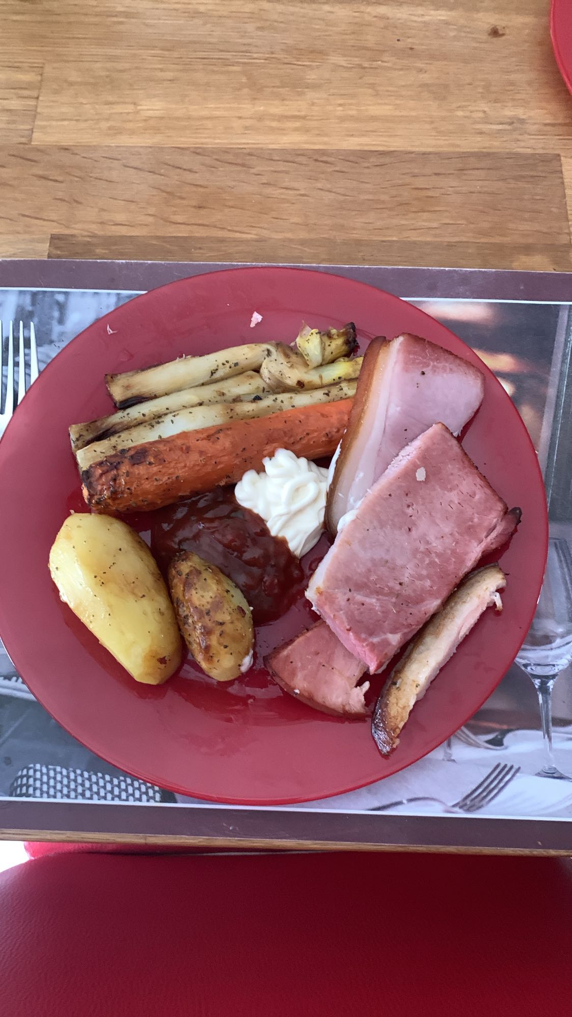 Jambon et légumes rôtis