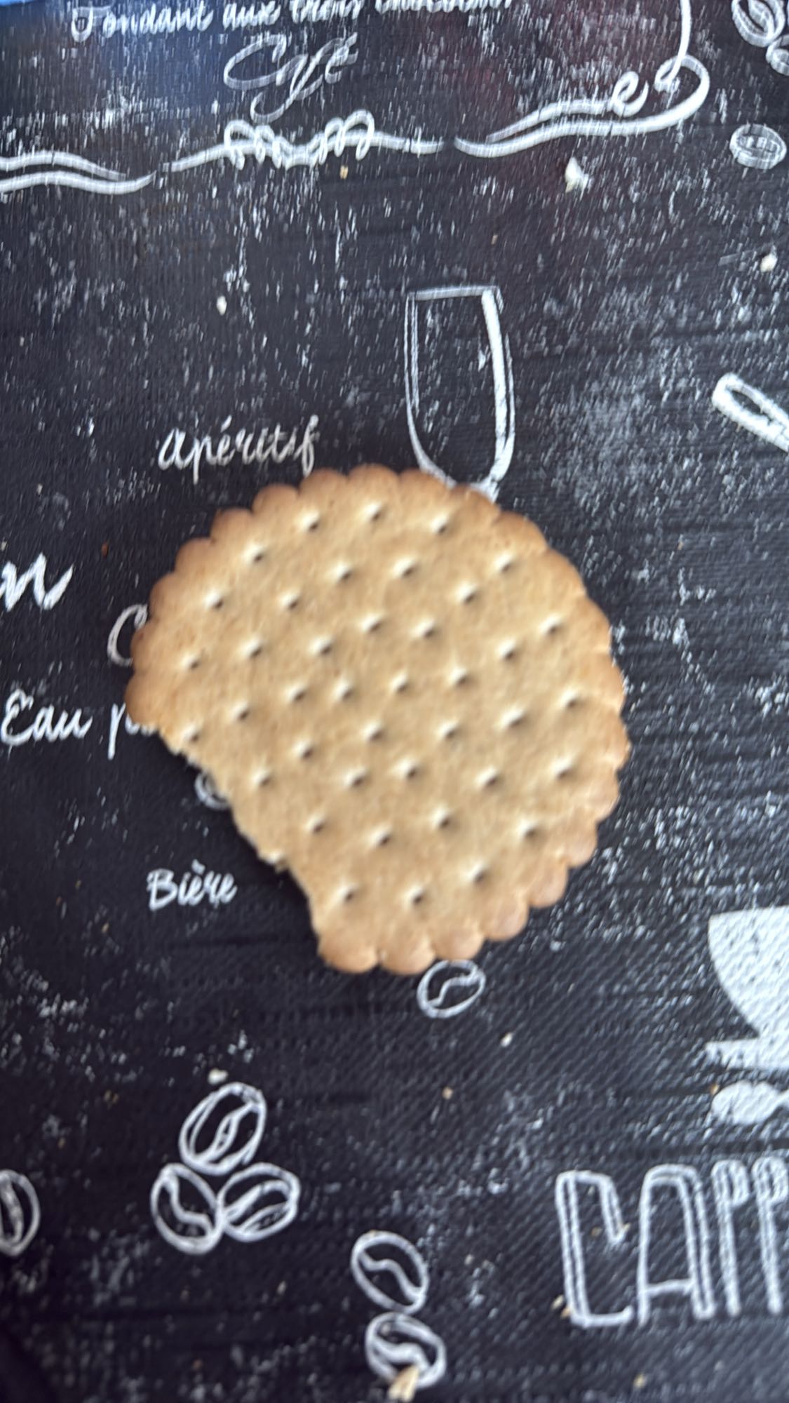 Biscuit sec croqué