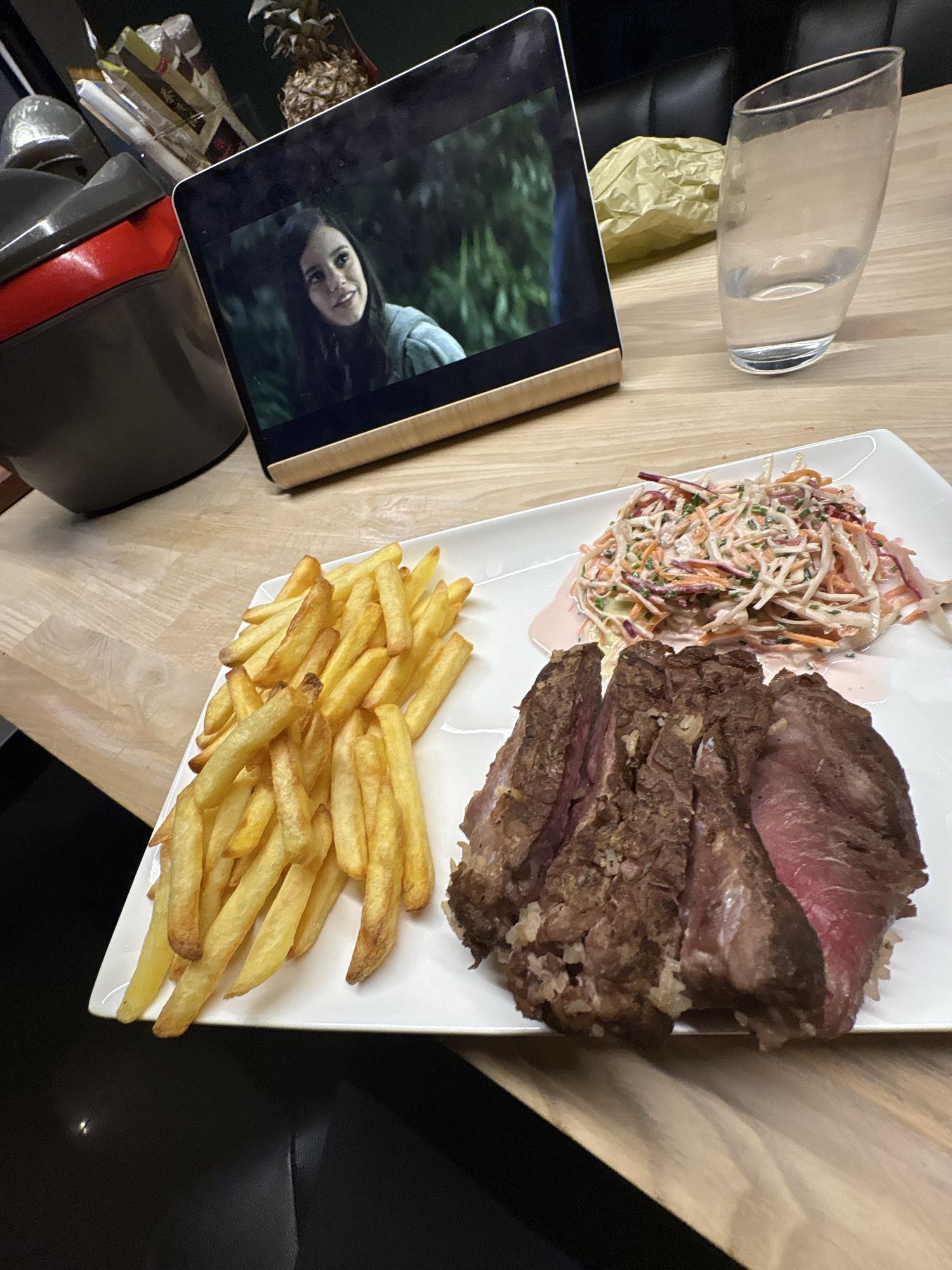 Steak frites et salade