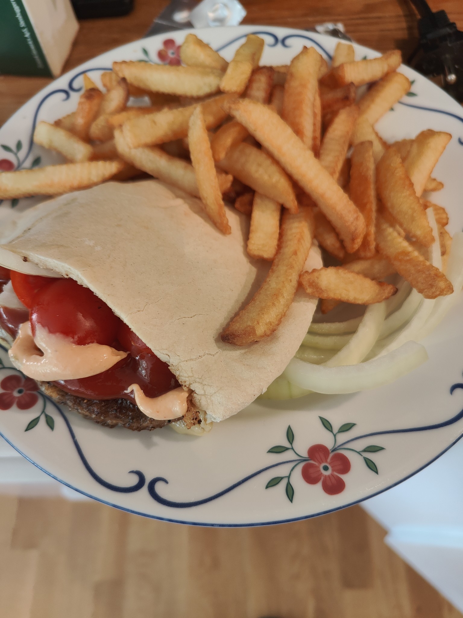 Pita Burger with Fries
