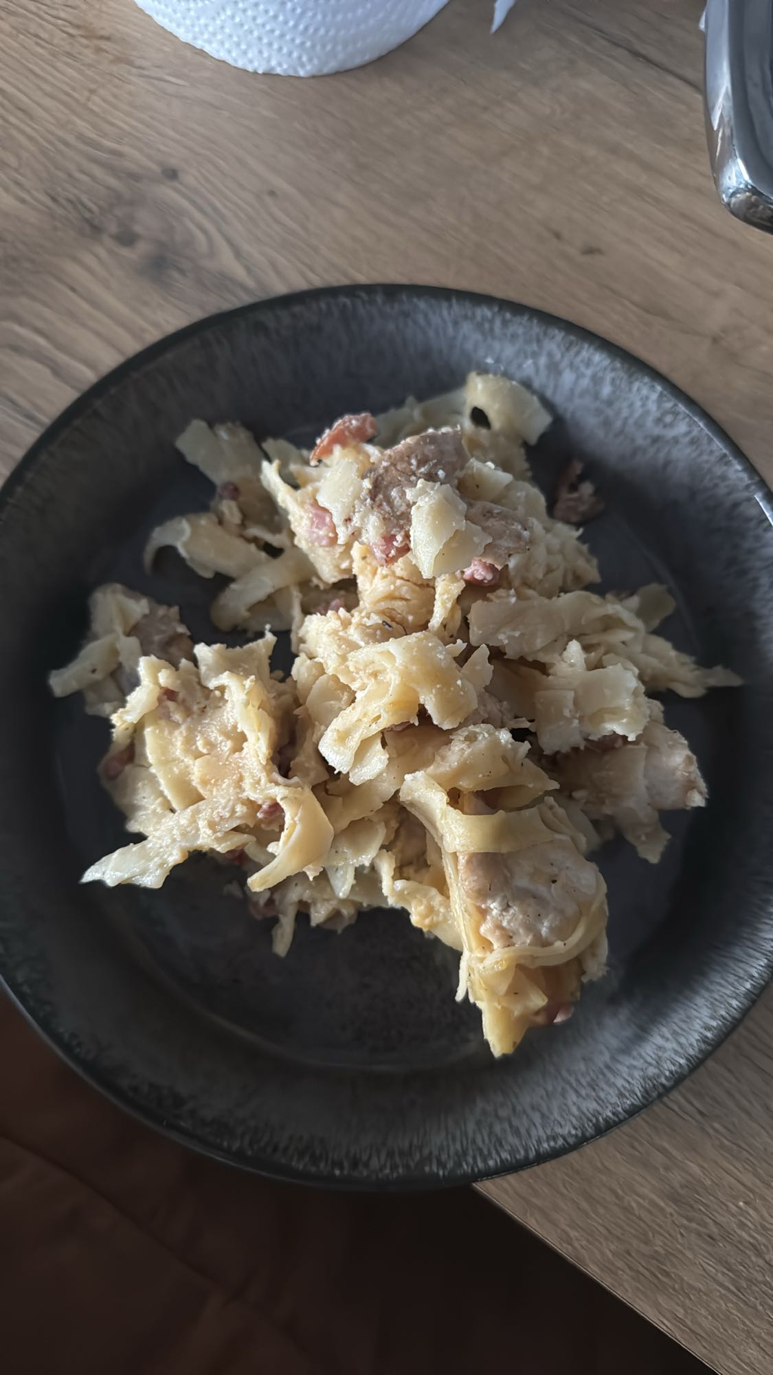 Nudeln mit Putenfleisch und Speck