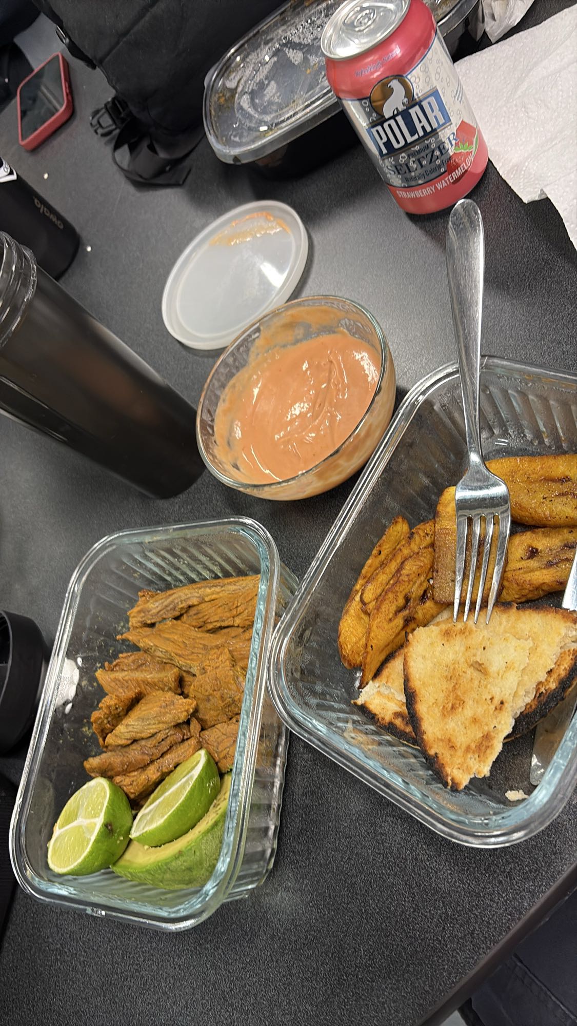 Beef, plantains & sauce