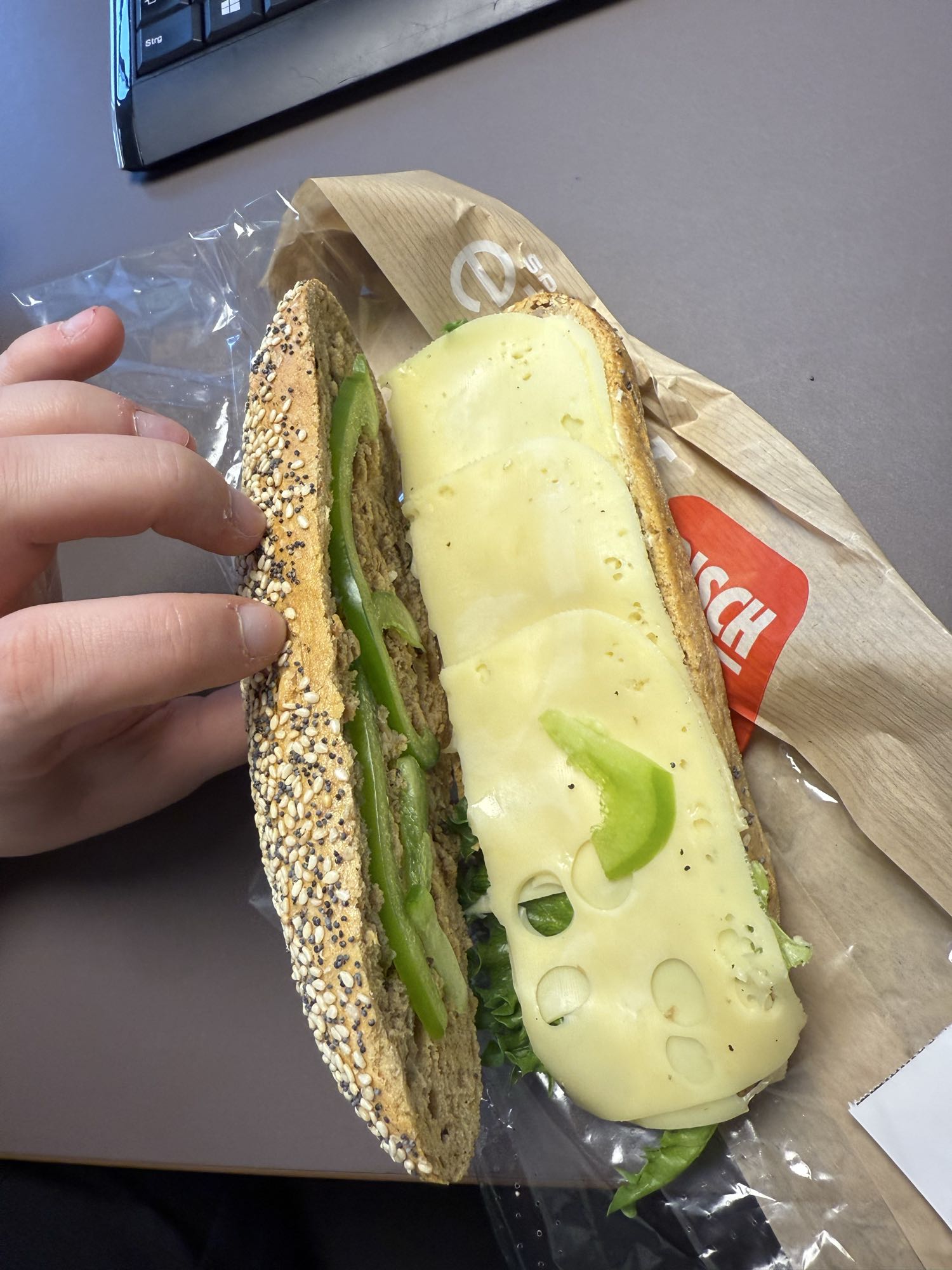 Käse-Sandwich mit Paprika