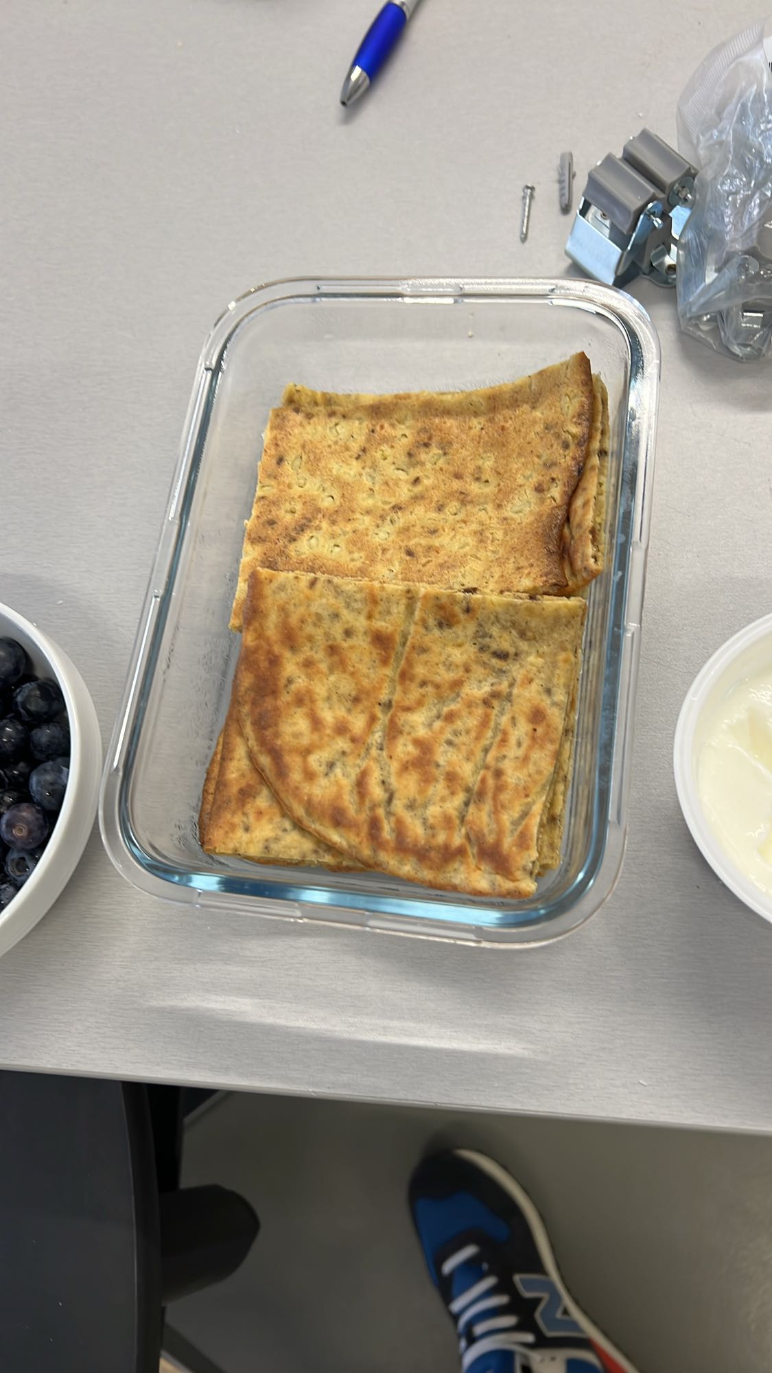 Owsianka z serkiem proteinowym i trzema jajkami