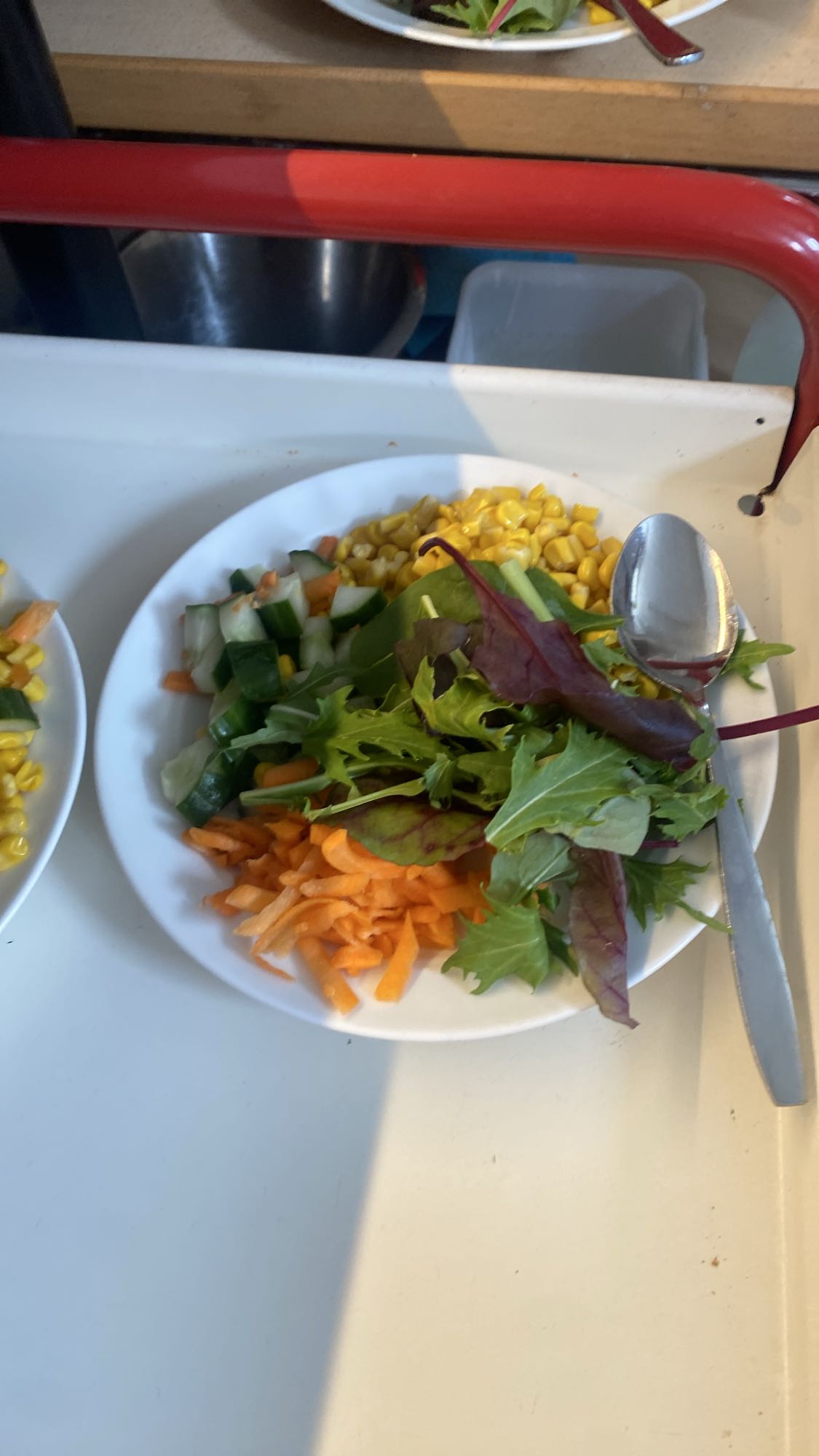 Grönsallad med majs