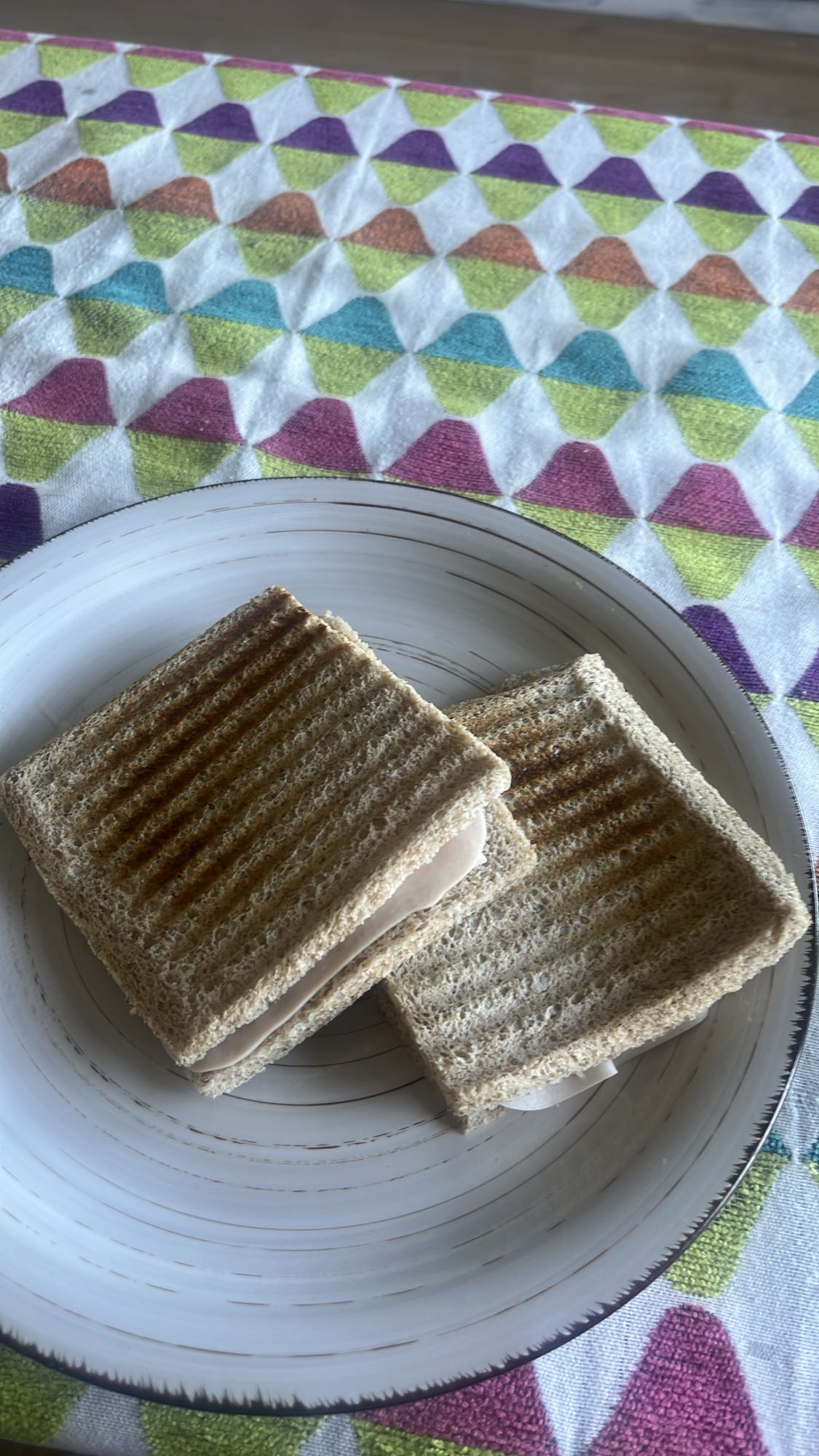 Sándwich de pavo y queso