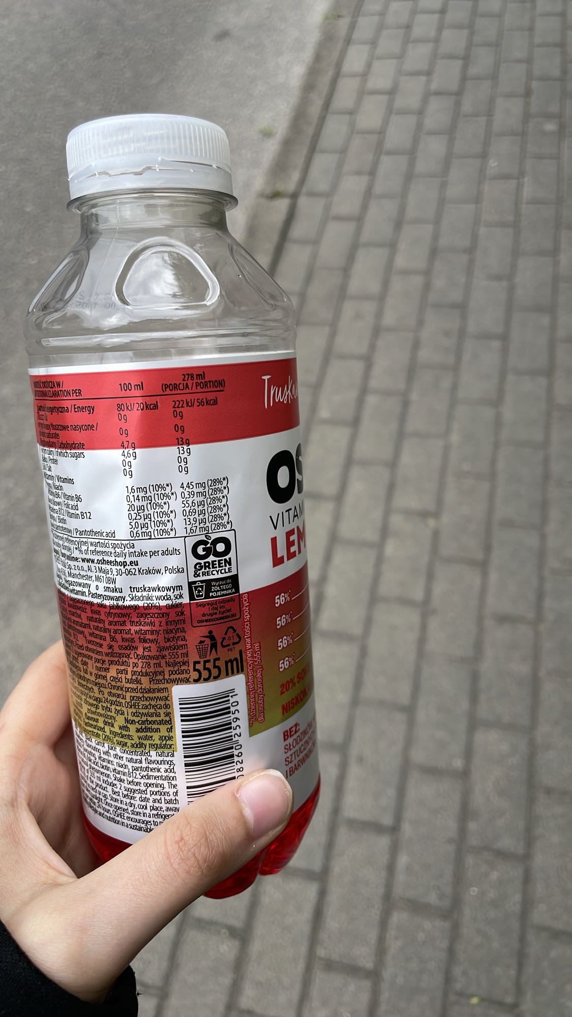 Napój witaminowy truskawkowy