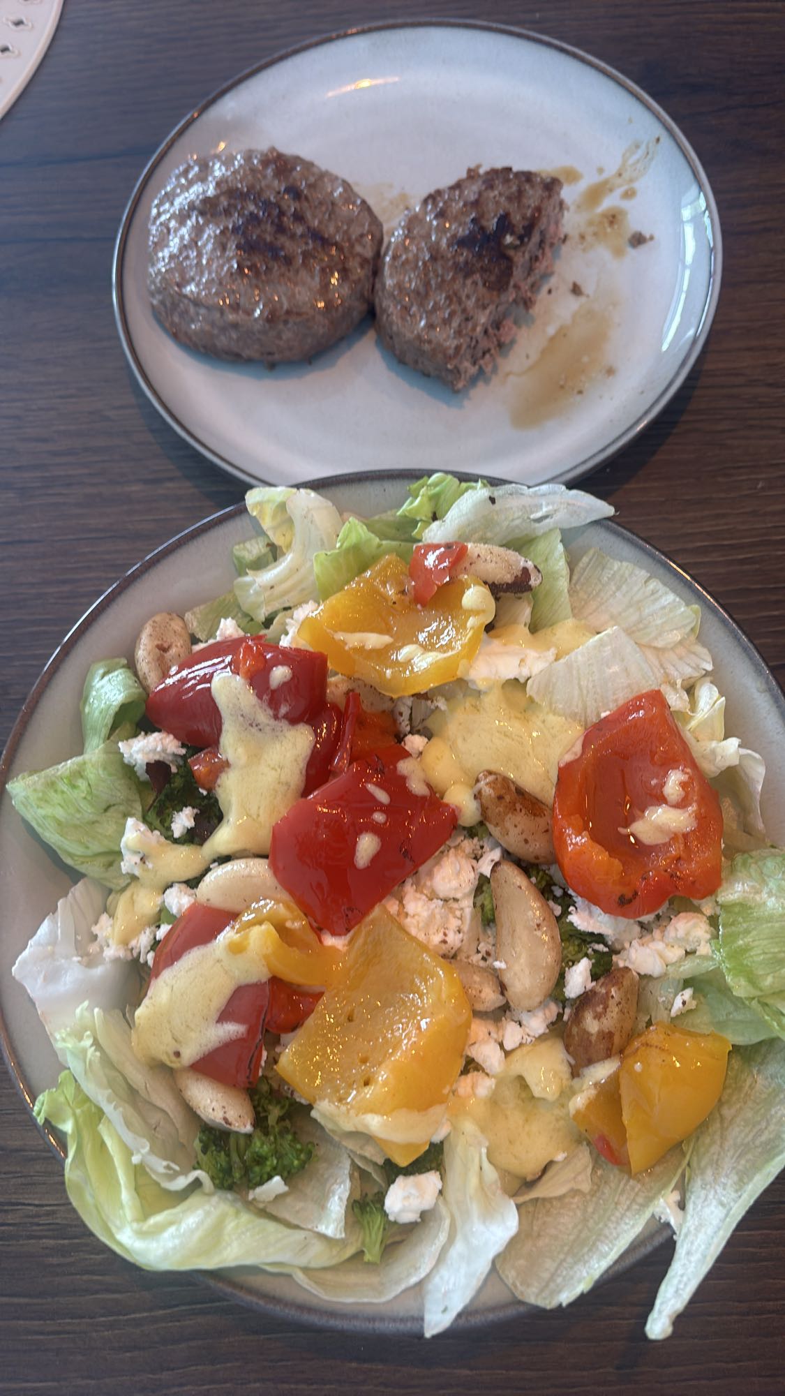 Salade et steaks hachés