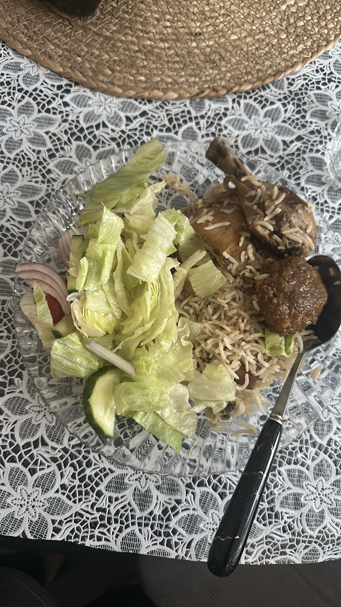 Kyckling med ris och sallad