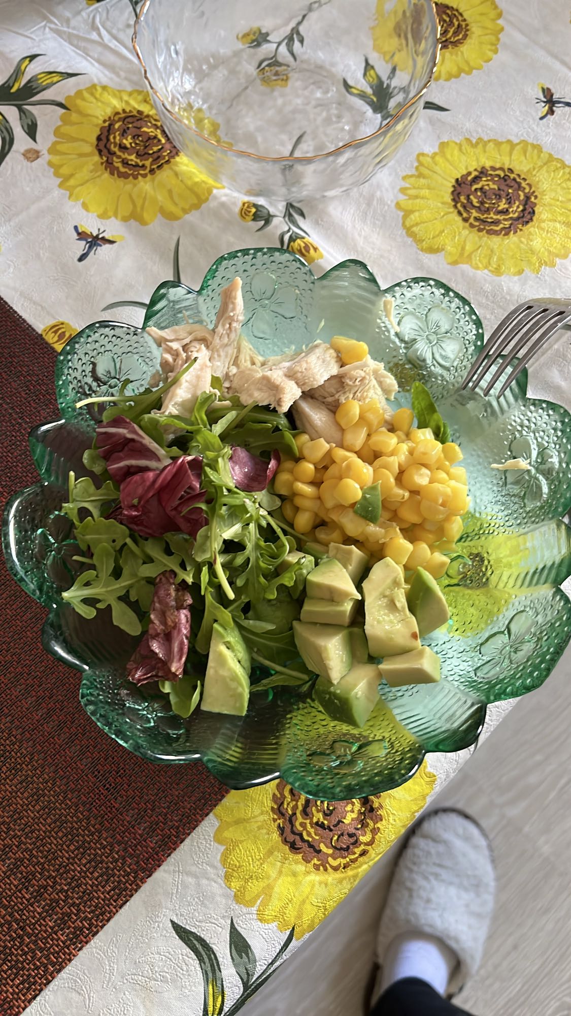 Куриный салат с авокадо