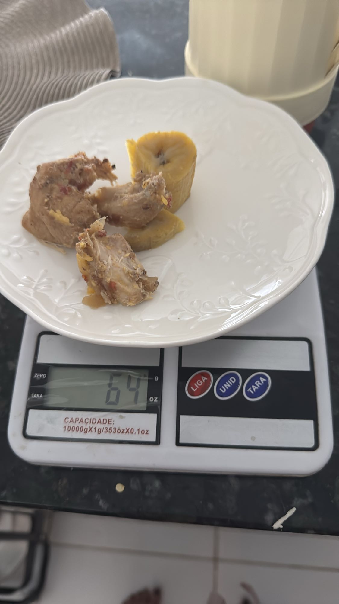 Frango e banana cozida