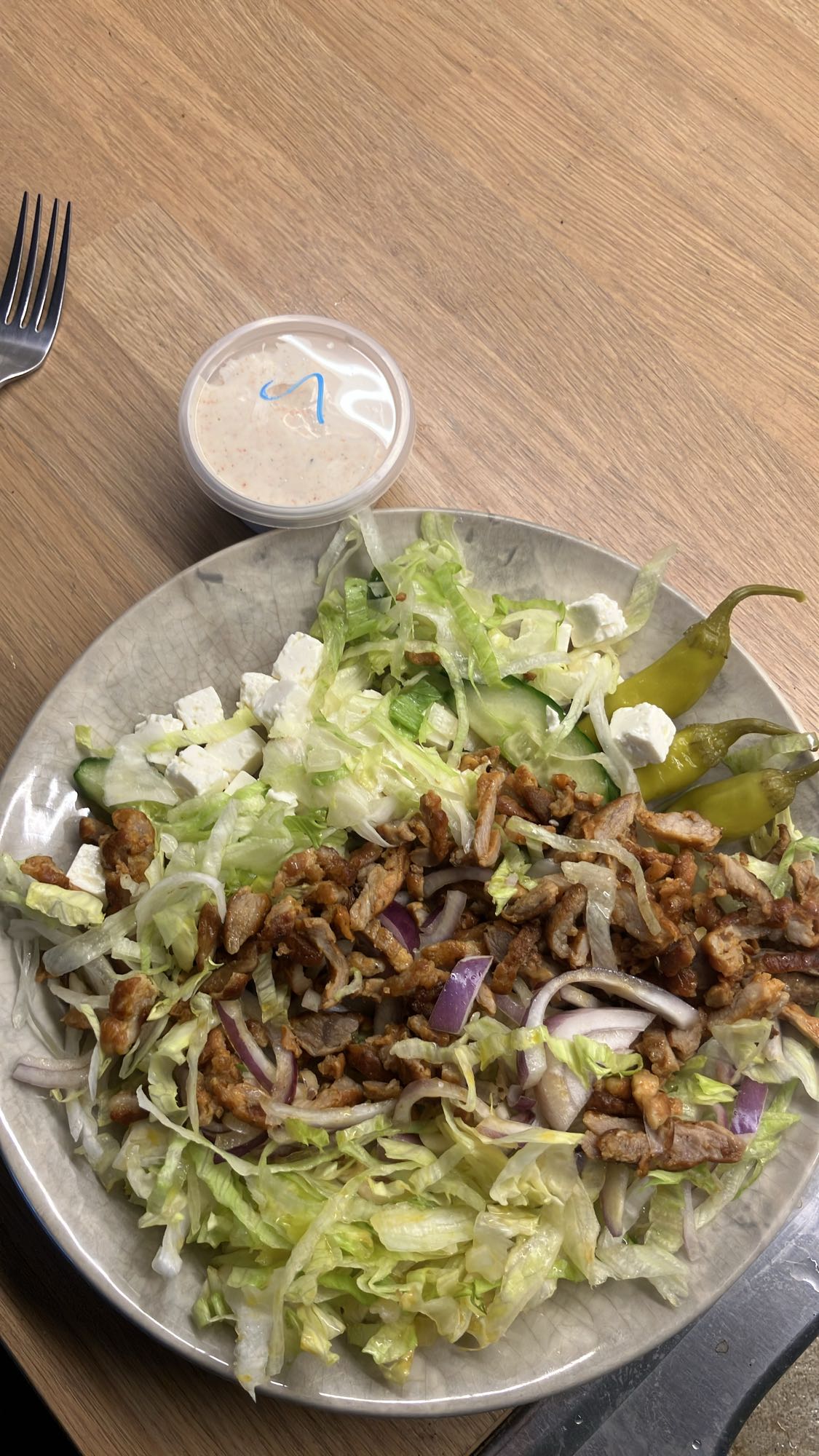 Kebabtallrik med sallad