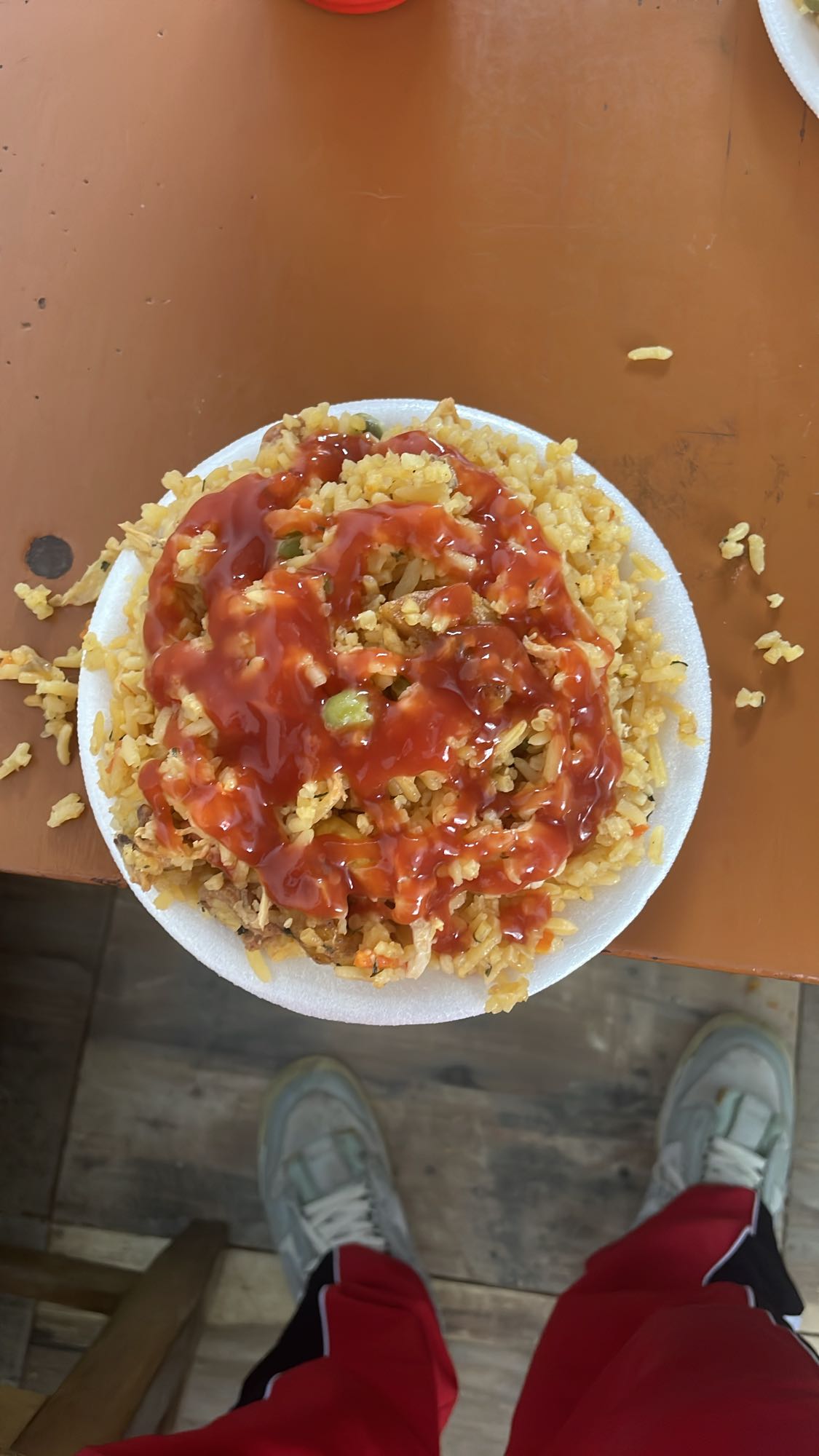 Arroz frito con salsa