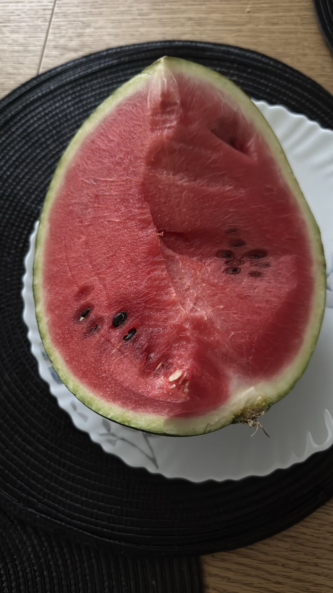 Pepene roșu proaspăt