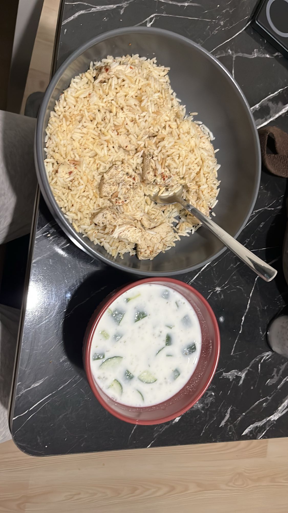 Tavuklu pilav ve cacık