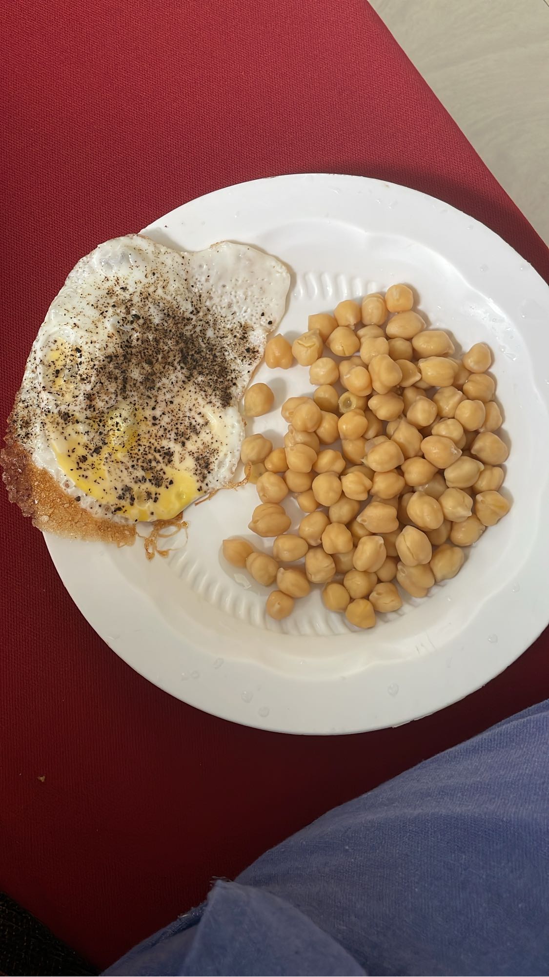 Egg and Chickpeas