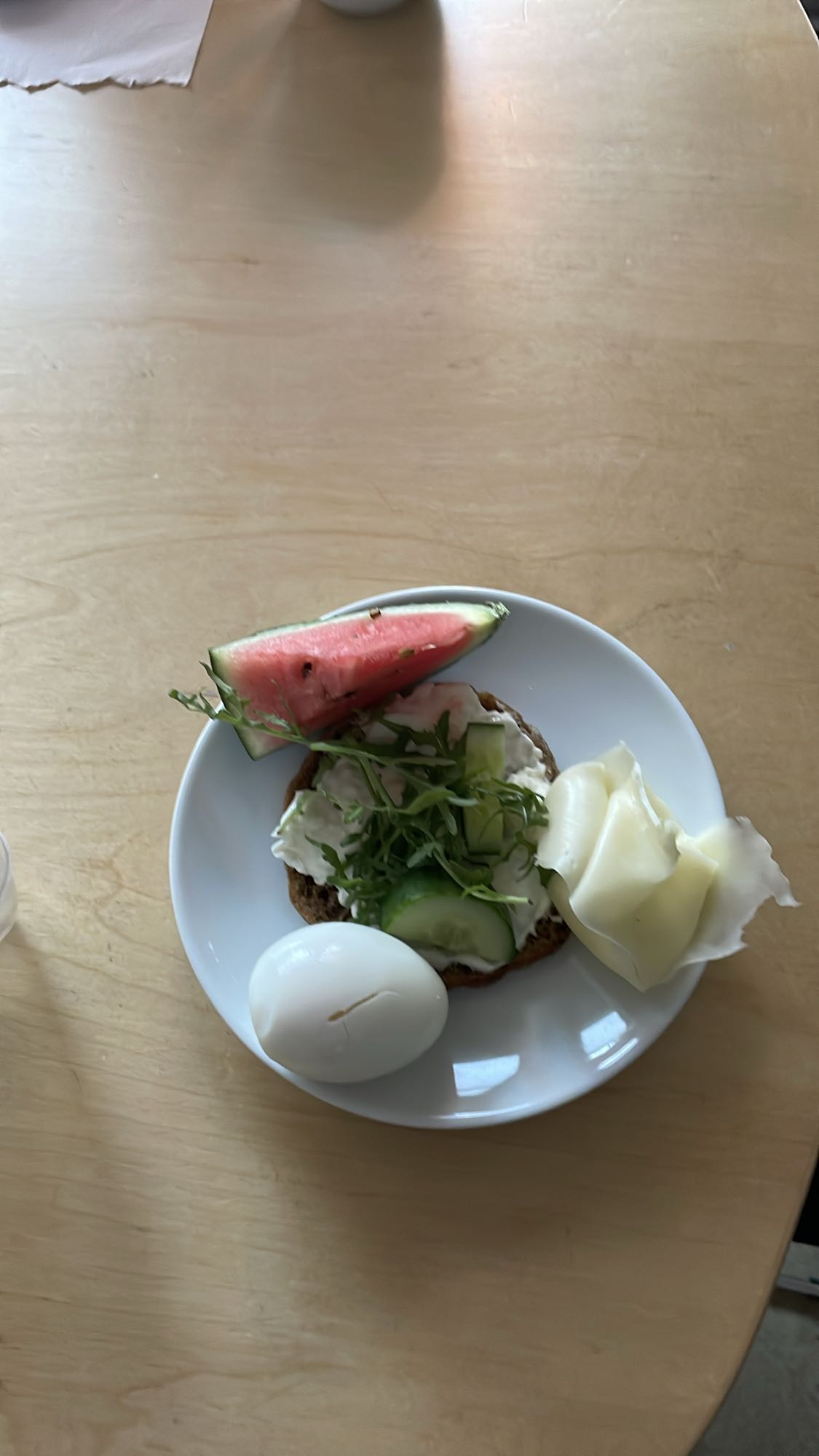 Frukosttallrik med ägg