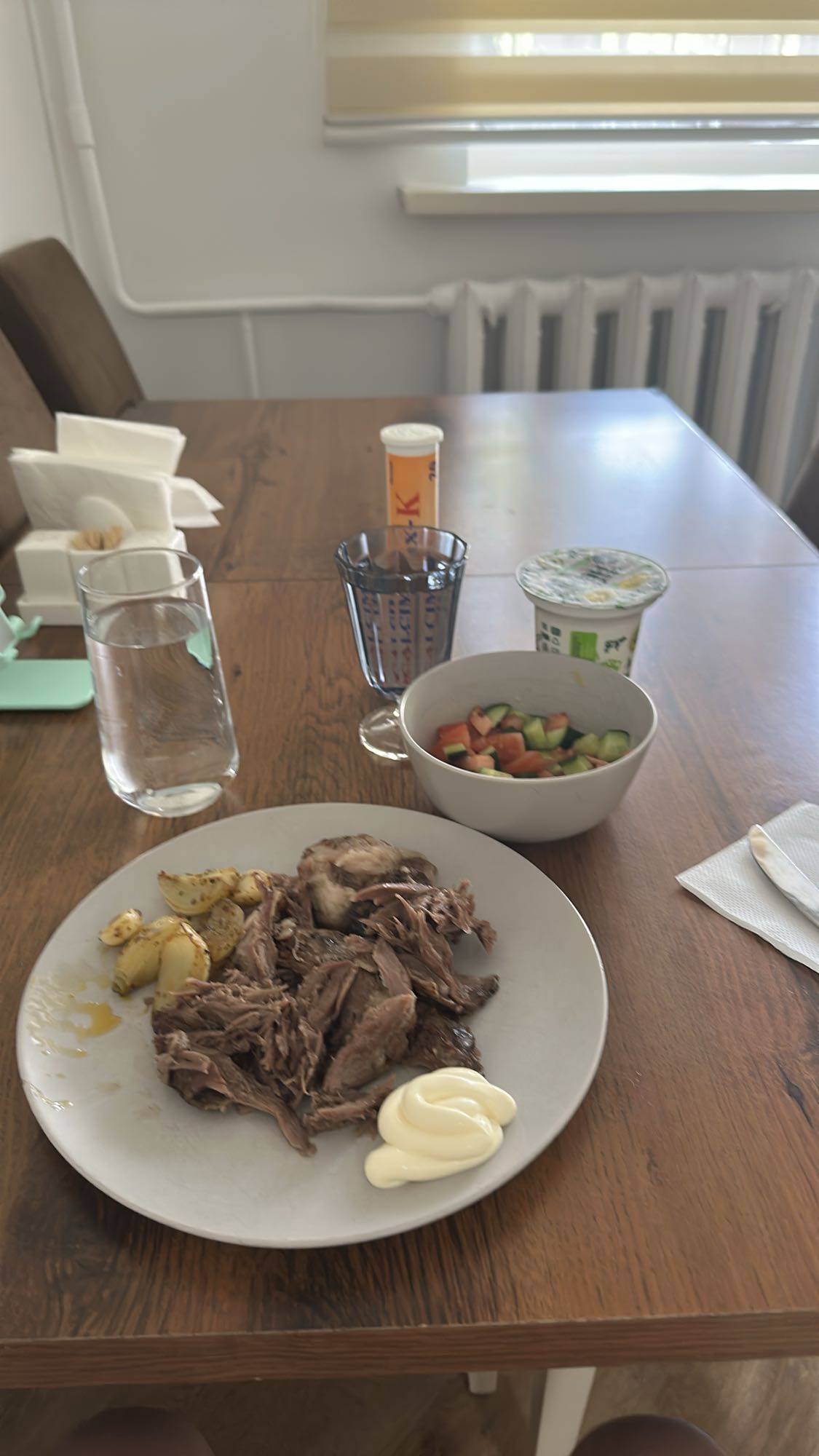 Roast beef with salad