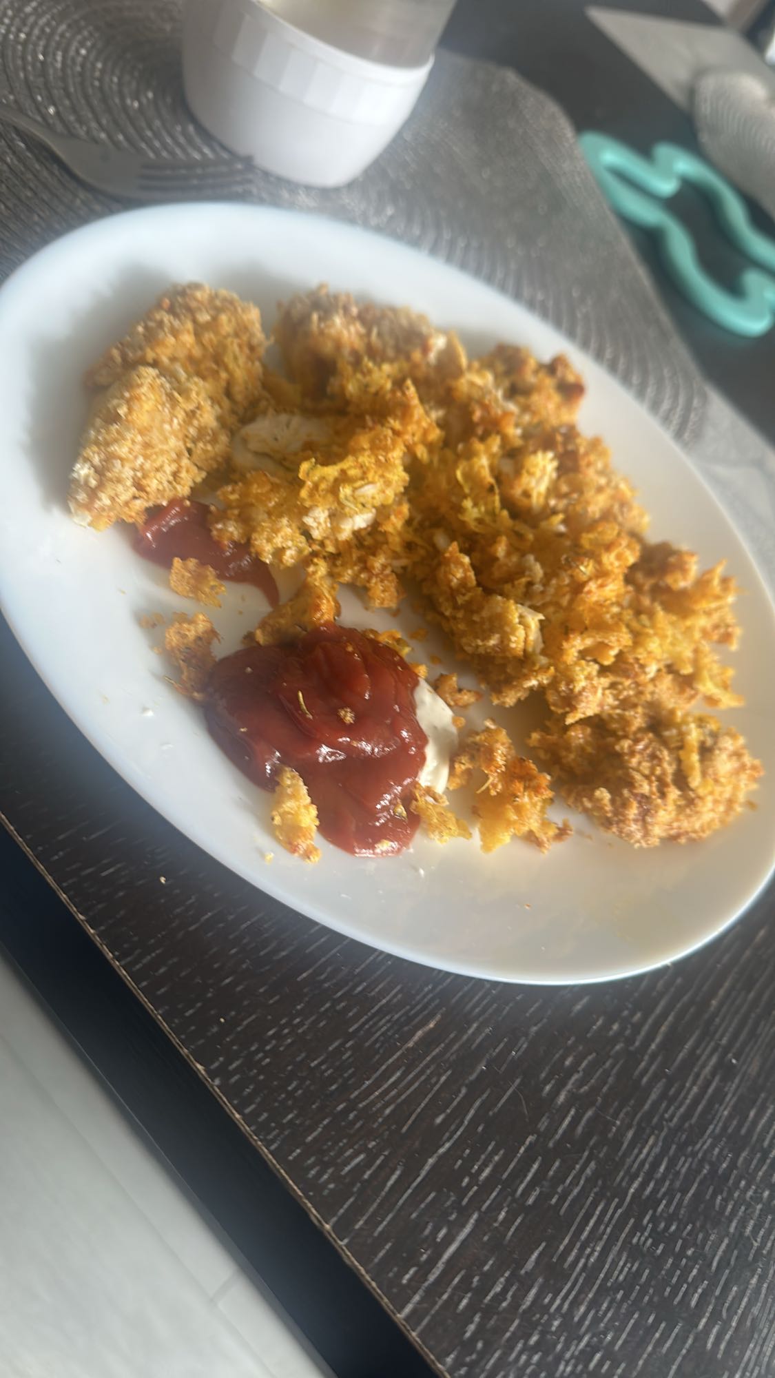 Chrupiący kurczak z sosem