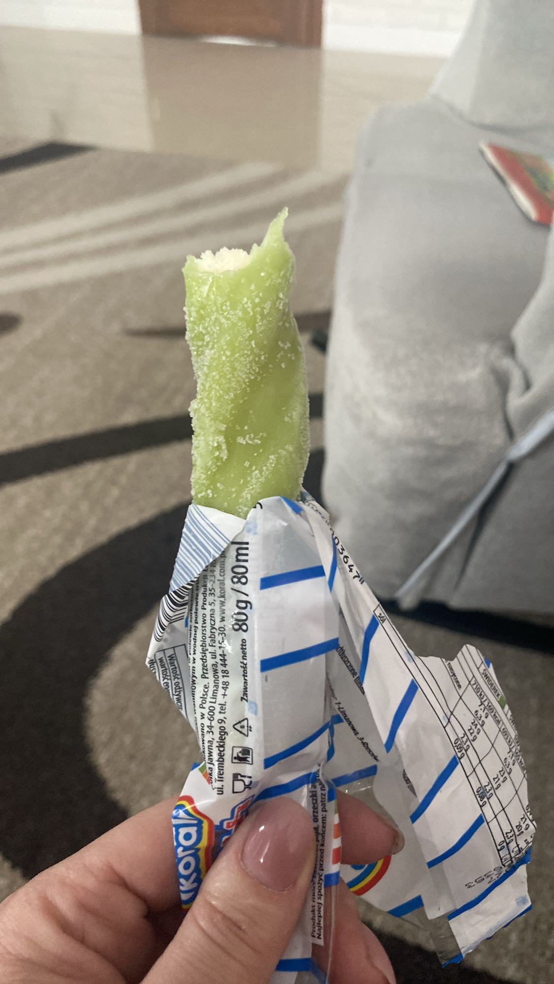 Lód na patyku limonkowy