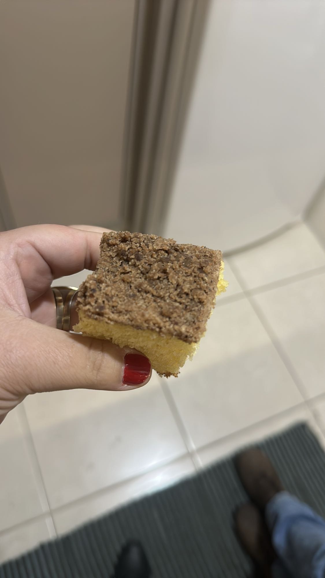 Bolo de fubá com chocolate