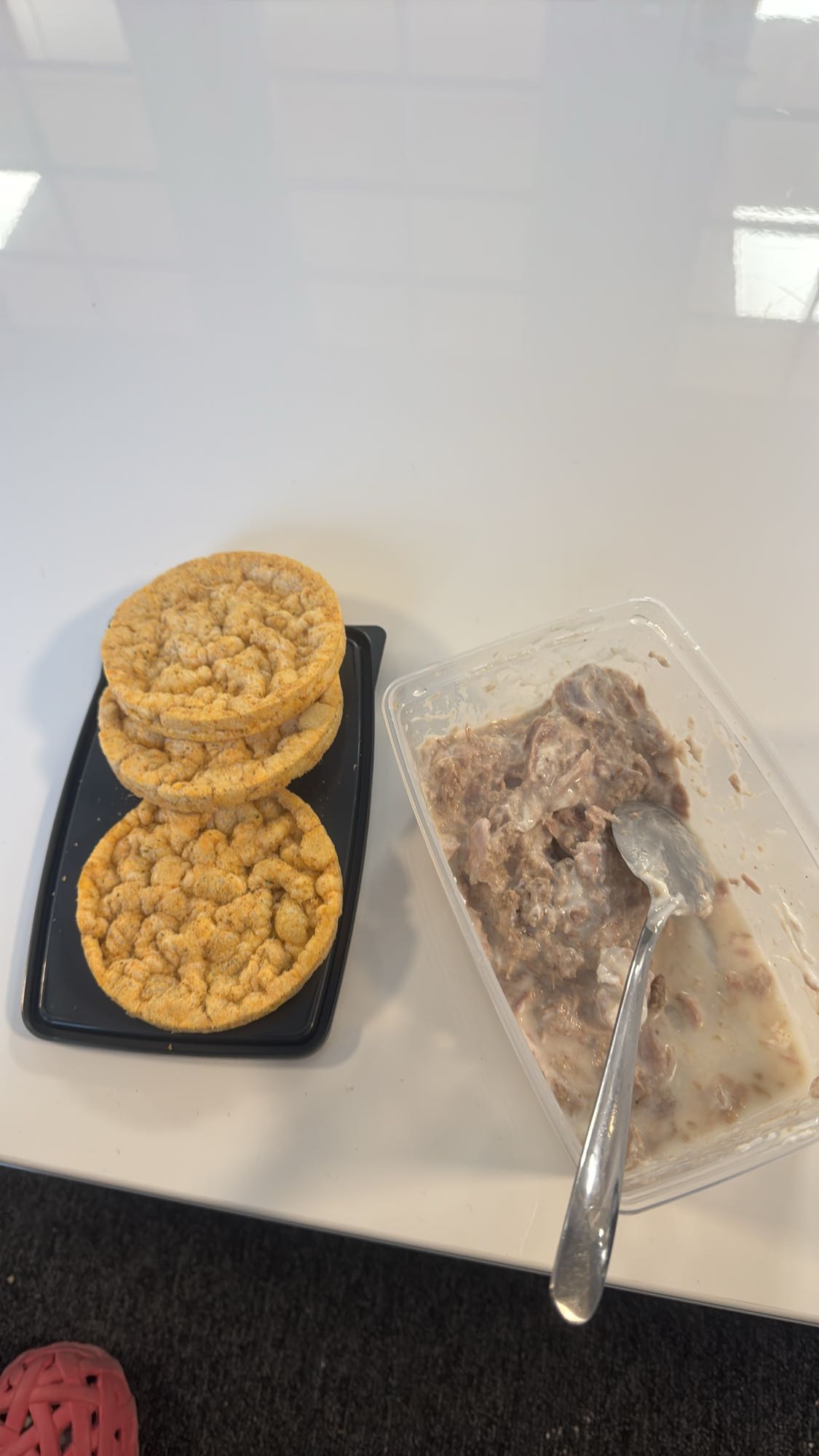 Majskakor med tonfisk