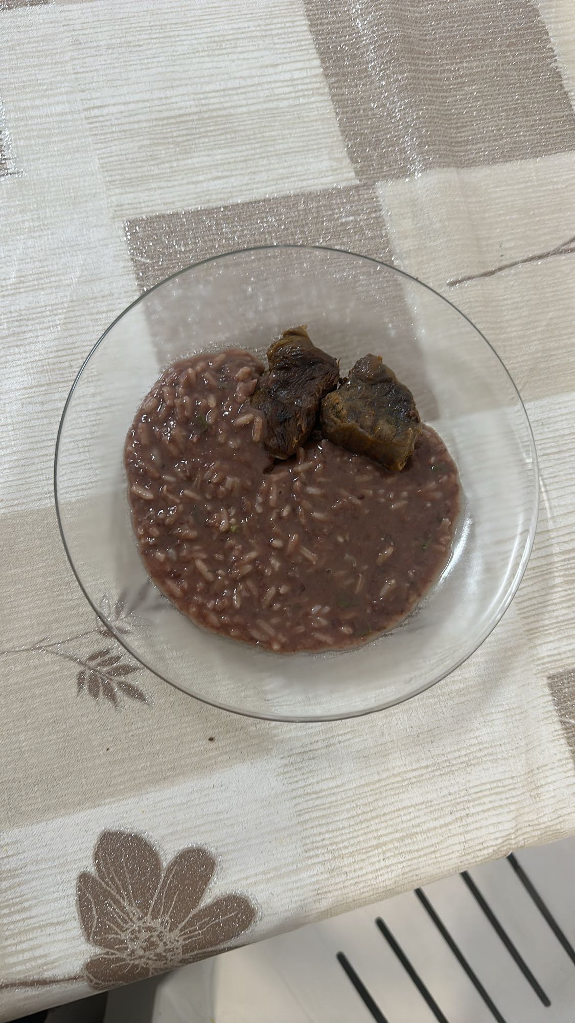 Arroz com feijão e carne