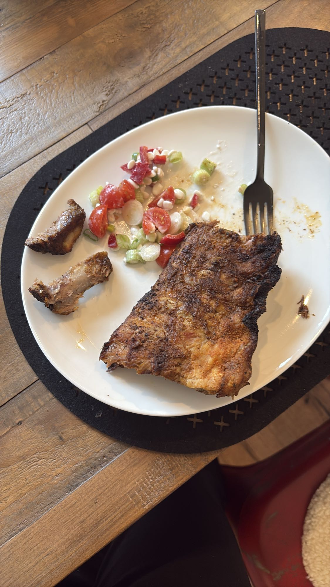 Revbensspjäll med sallad