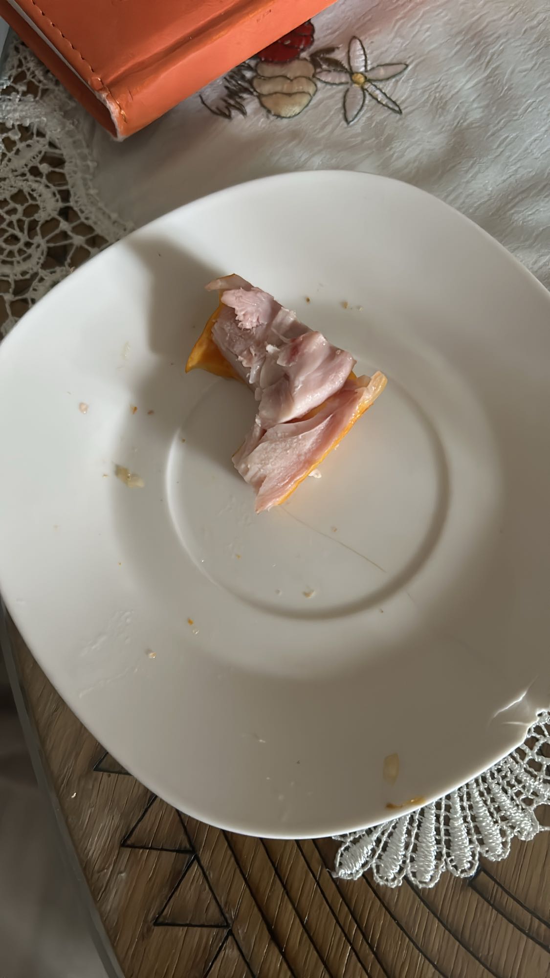 Gustare cu șuncă și cașcaval