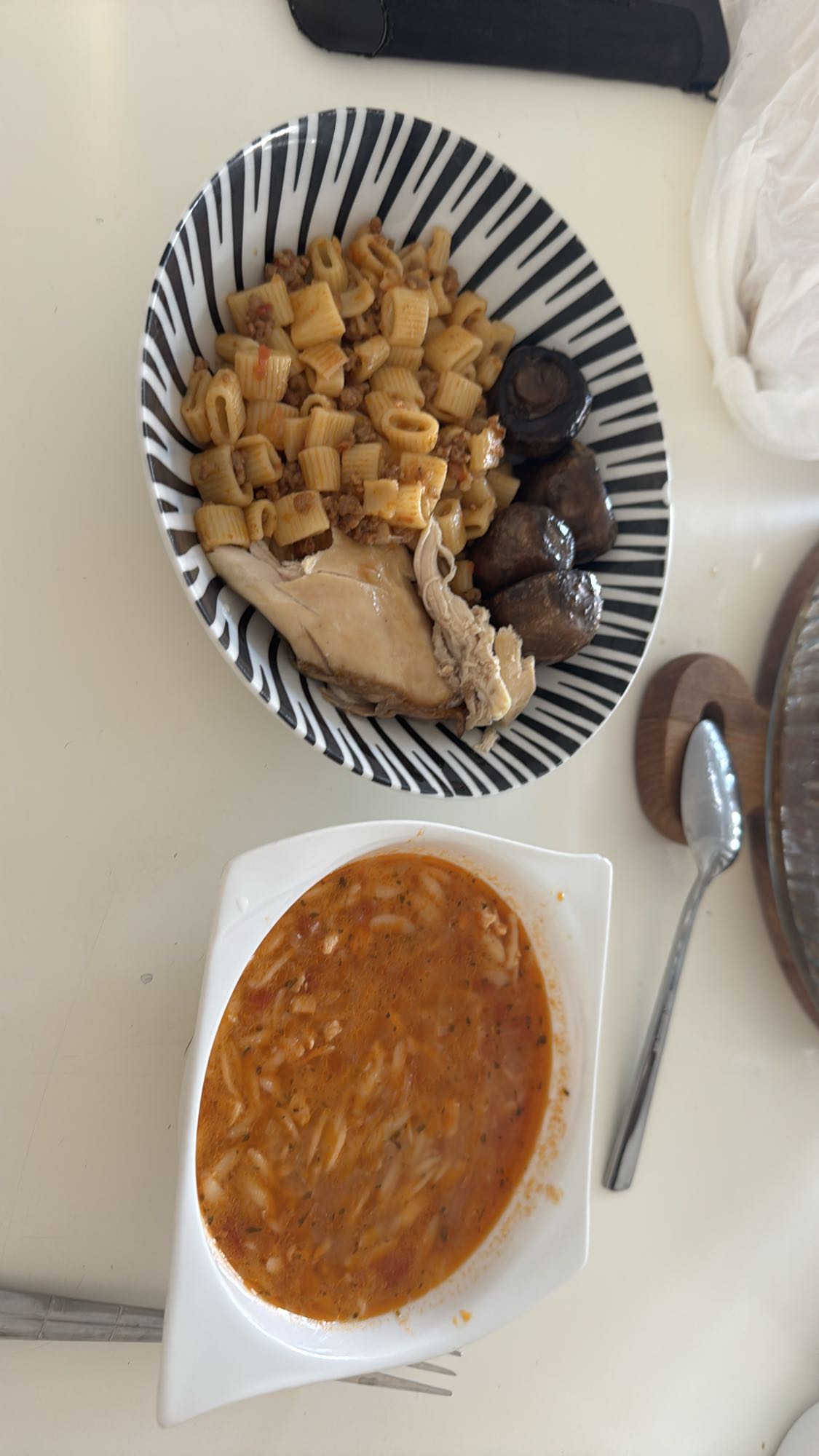 Pasta met kip en soep