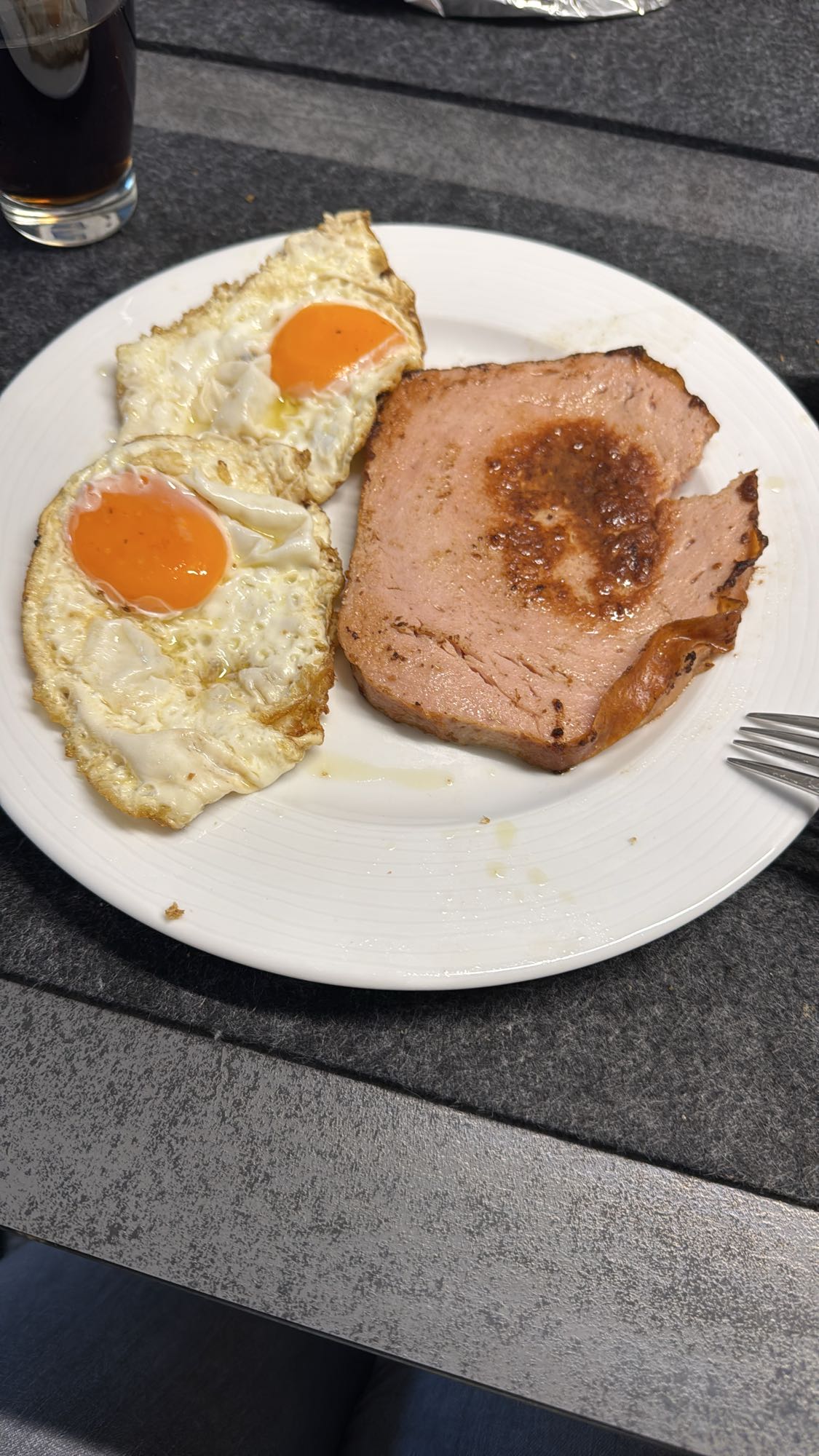 Spiegelei mit Schinken