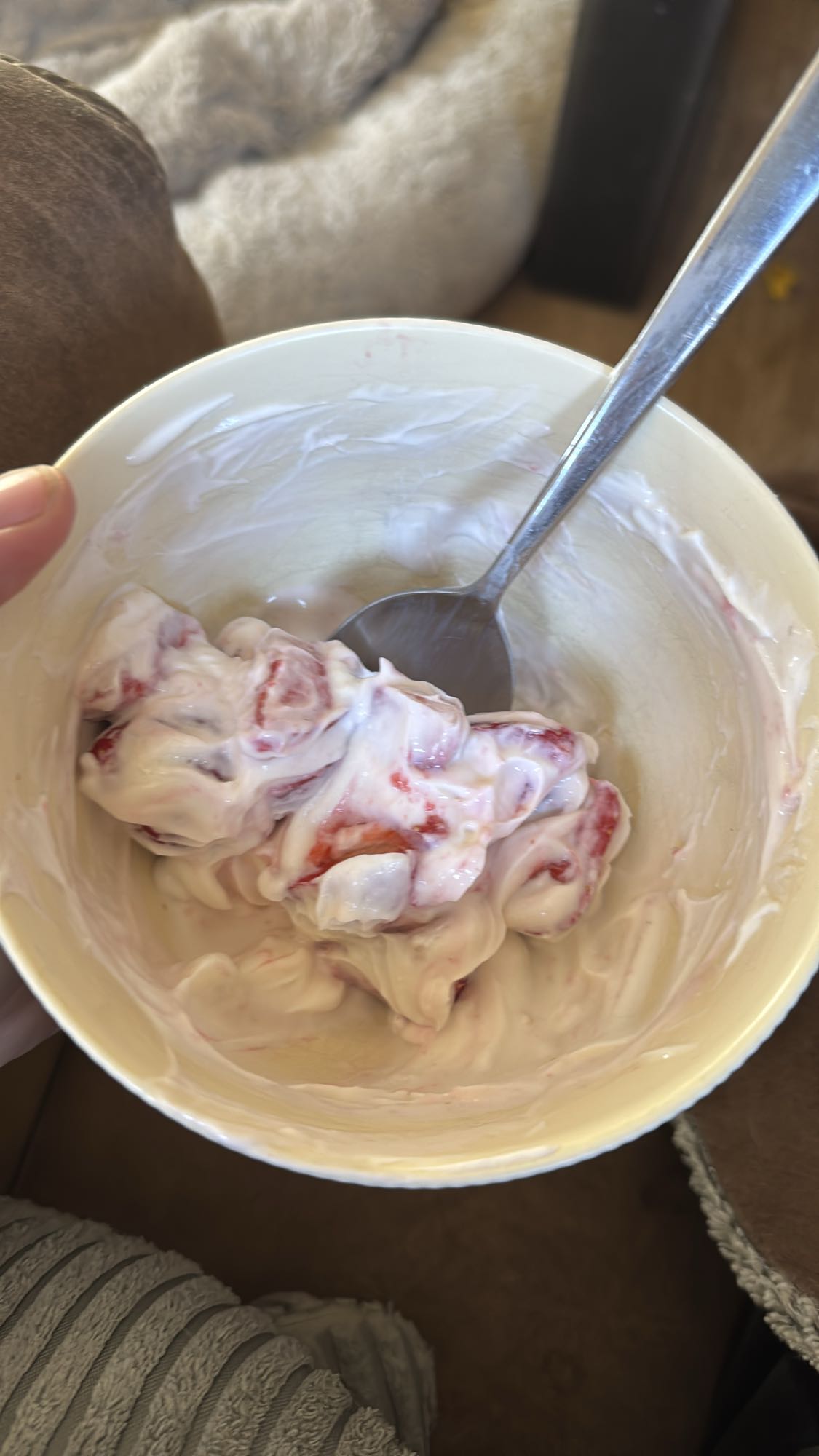 Skyr 2% mit Erdbeeren