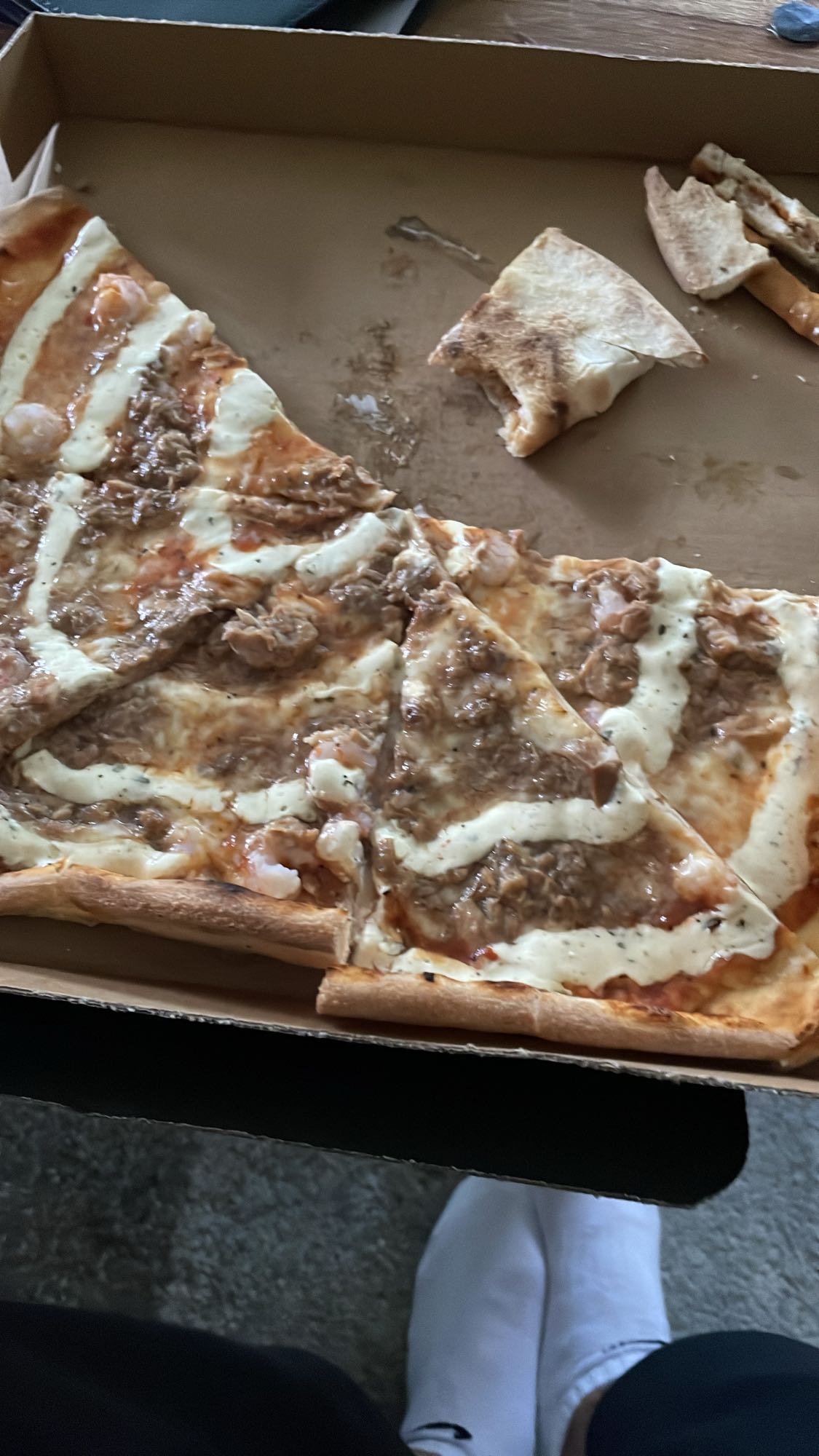 Kebabpizza med sås