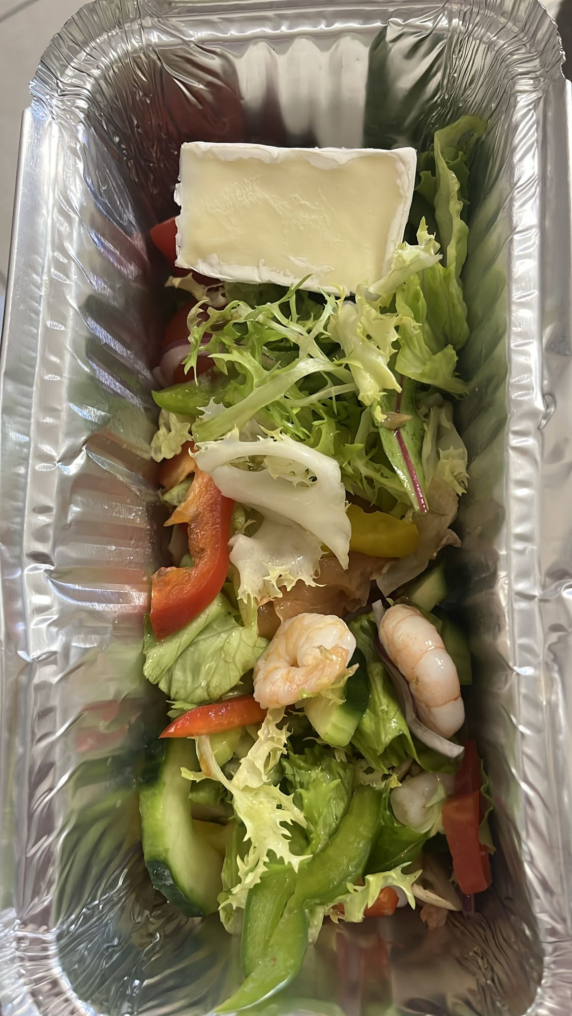 Salade crevettes fromage