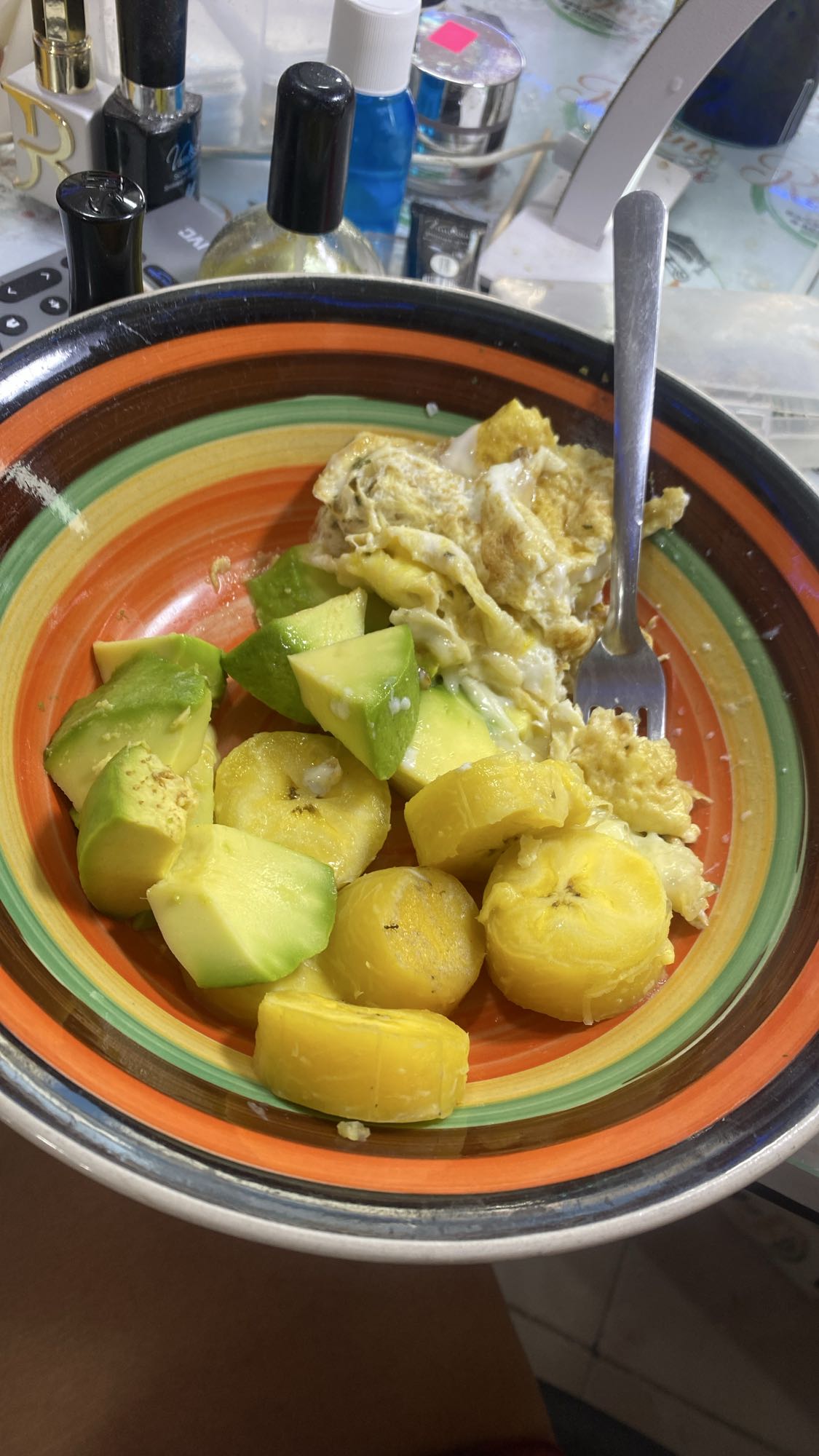 Plátano, aguacate y huevo