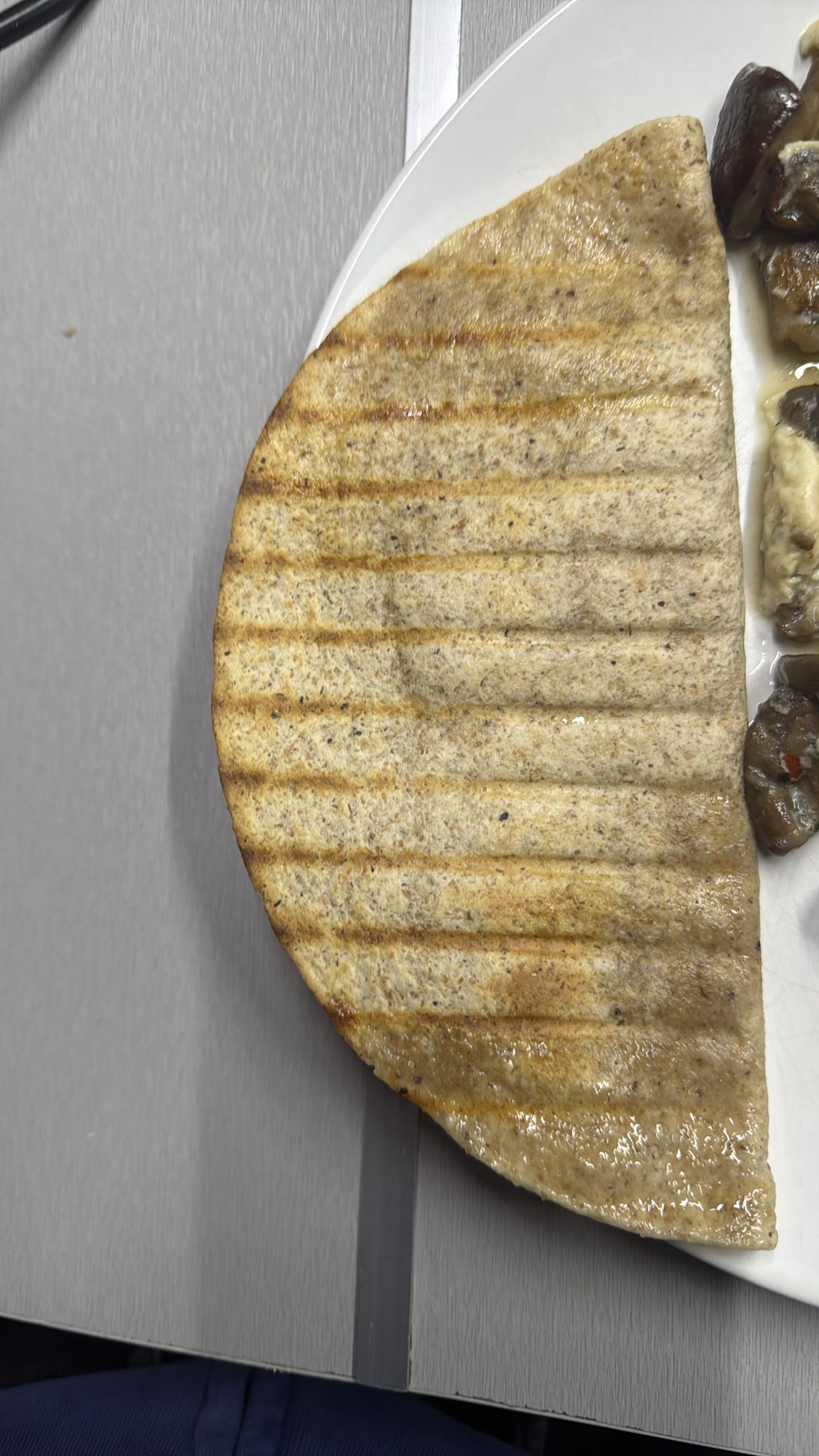 Piadina con atún al natural