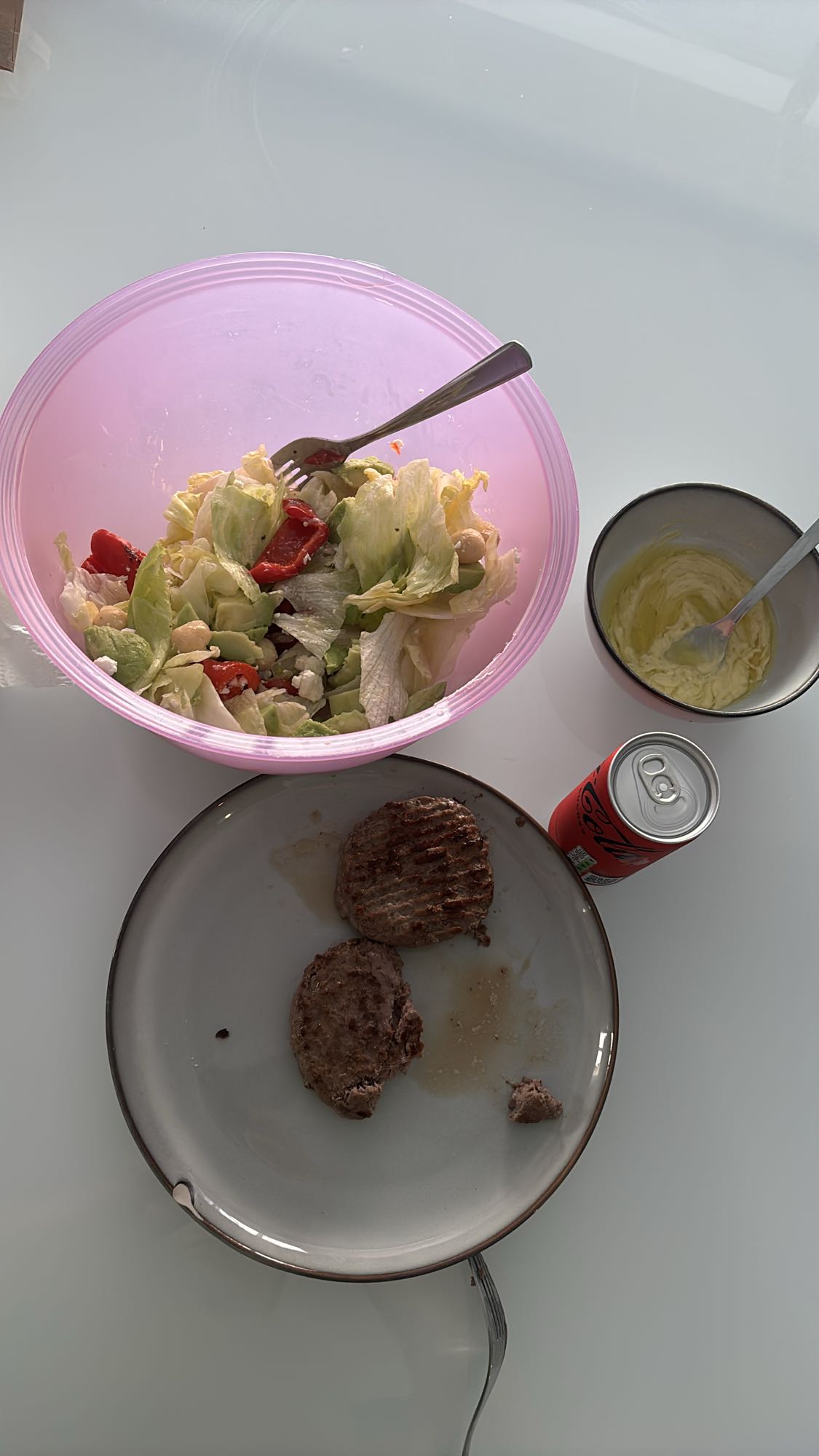 Salade et steaks