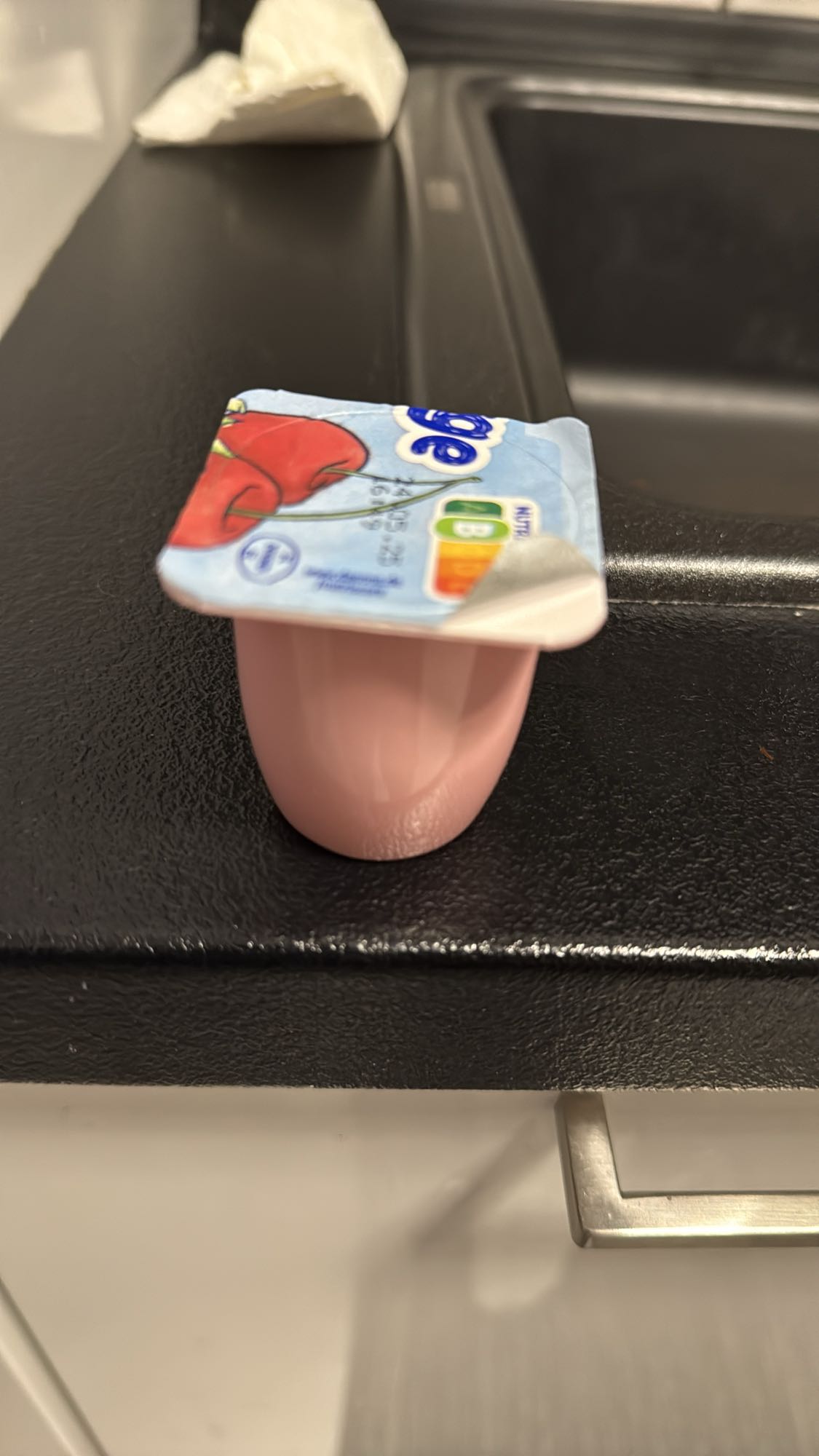 Petit yaourt à la fraise