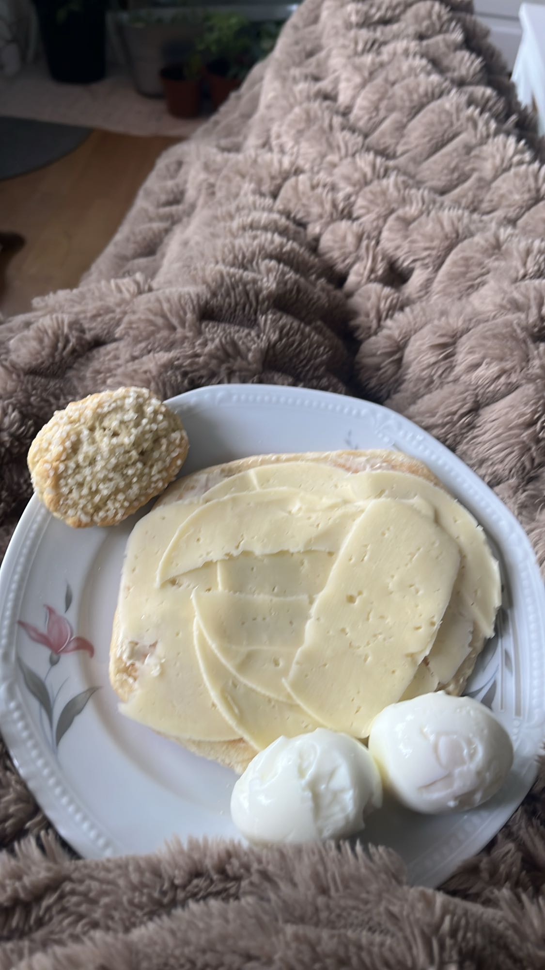 Ostsmörgås med ägg